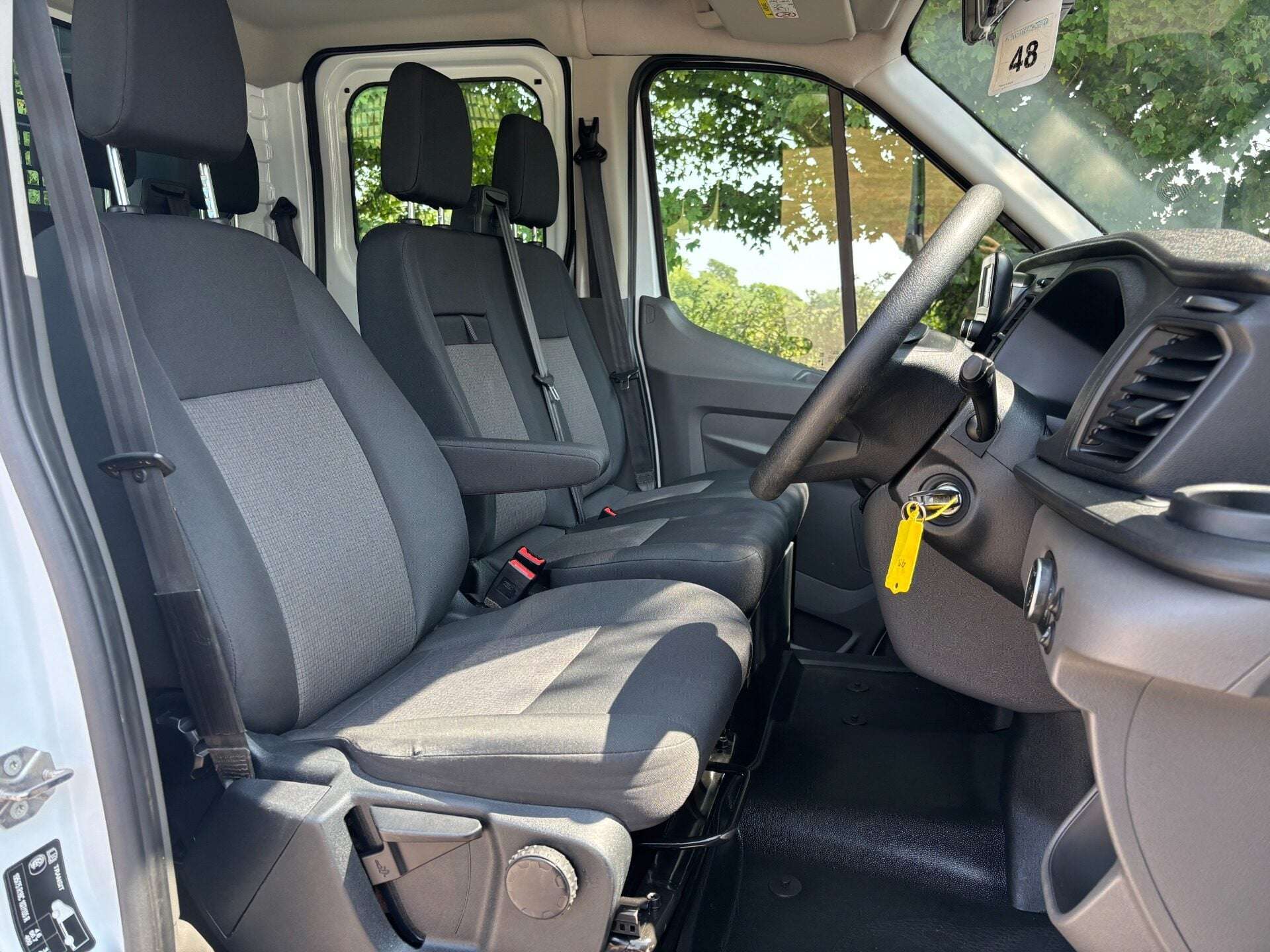 A 2022 FORD TRANSIT 350 Drw L3 130 ps Crew Cab Tipper - Air Con A 2022 FORD TRANSIT 350 Drw L3 130 ps Crew Cab Tipper - Air Con