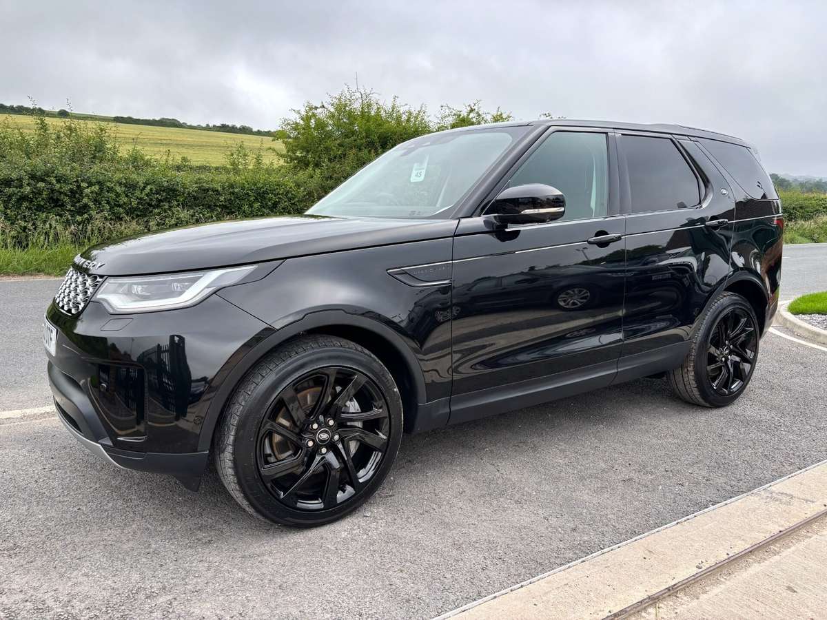 Check out this Land Rover Discovery 2021 Diesel Automatic