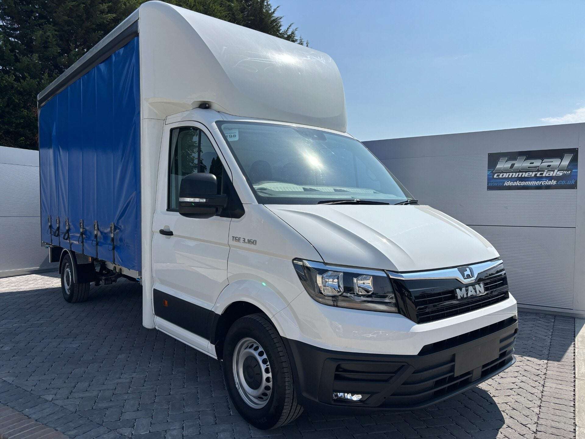 A 2026 MAN TGE 3.160 Lwb Curtain Side Truck - Air Con / Cruise / 3.5t Towing A 2026 MAN TGE 3.160 Lwb Curtain Side Truck - Air Con / Cruise / 3.5t Towing