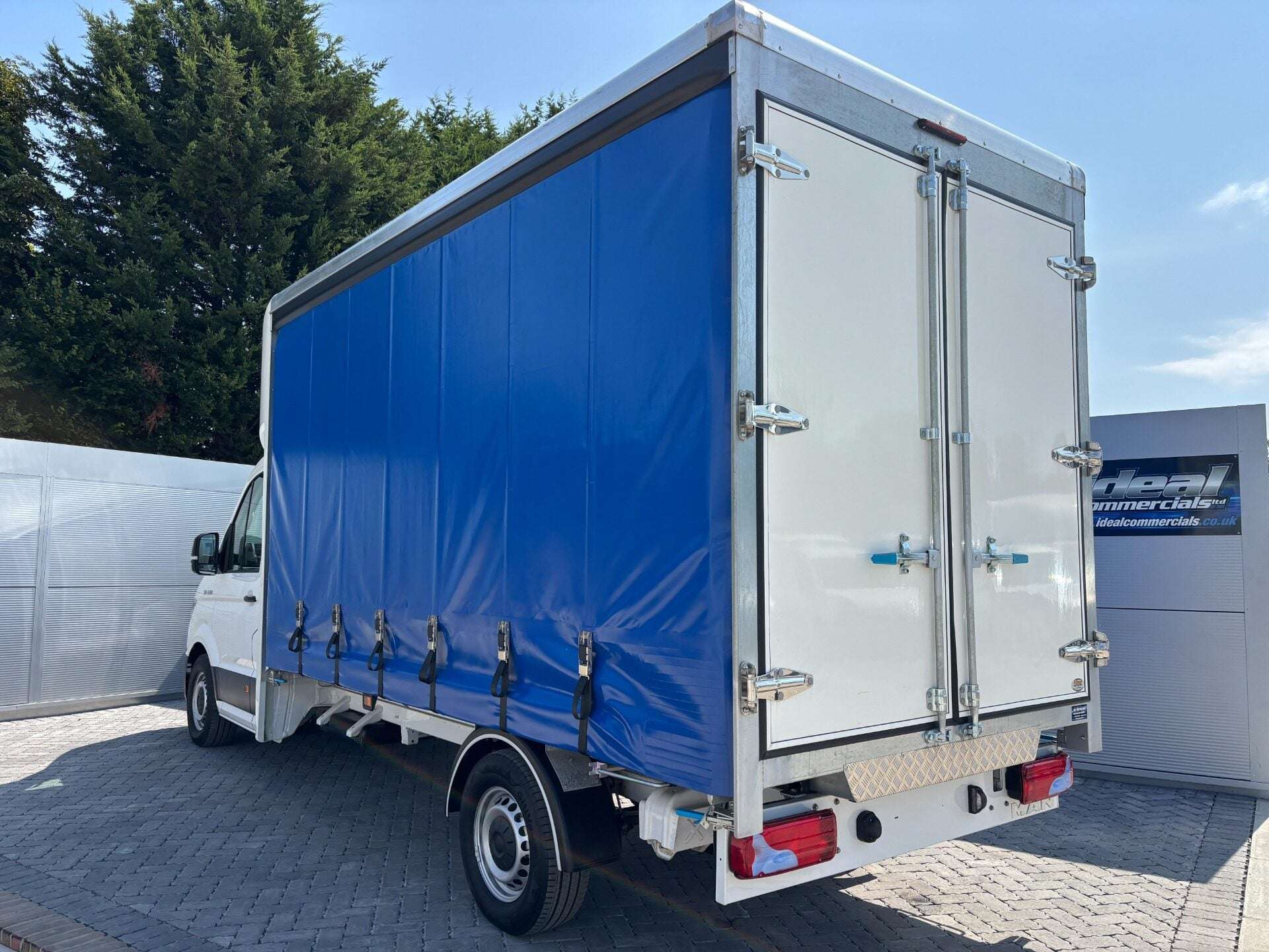 A 2026 MAN TGE 3.160 Lwb Curtain Side Truck - Air Con / Cruise / 3.5t Towing A 2026 MAN TGE 3.160 Lwb Curtain Side Truck - Air Con / Cruise / 3.5t Towing