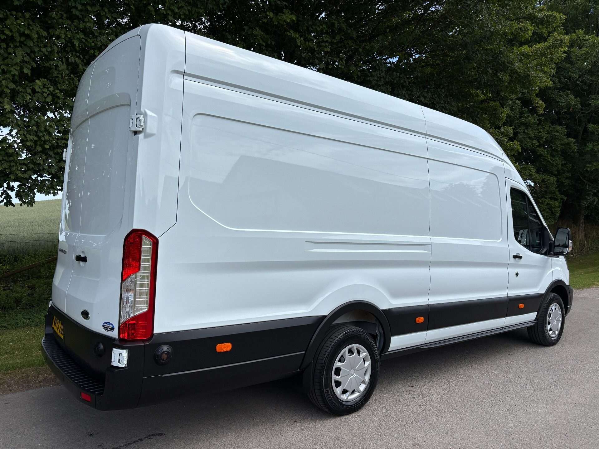 A 2023 FORD TRANSIT 350 L4 H3 130 ps Trend Panel Van - Air Con A 2023 FORD TRANSIT 350 L4 H3 130 ps Trend Panel Van - Air Con