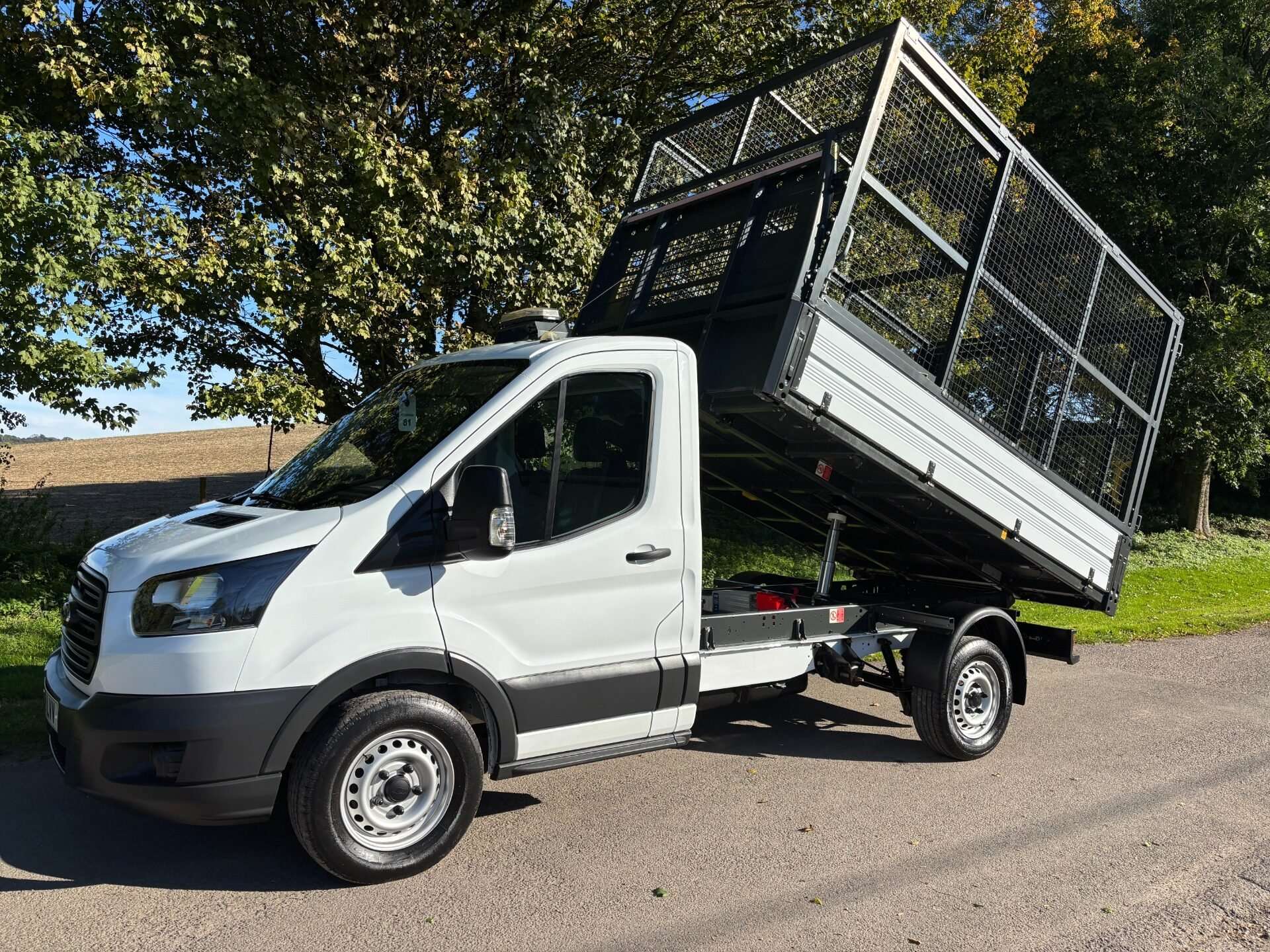 A 2019 FORD TRANSIT 350 Srw L2 130 ps Single Cab Cage Tipper A 2019 FORD TRANSIT 350 Srw L2 130 ps Single Cab Cage Tipper