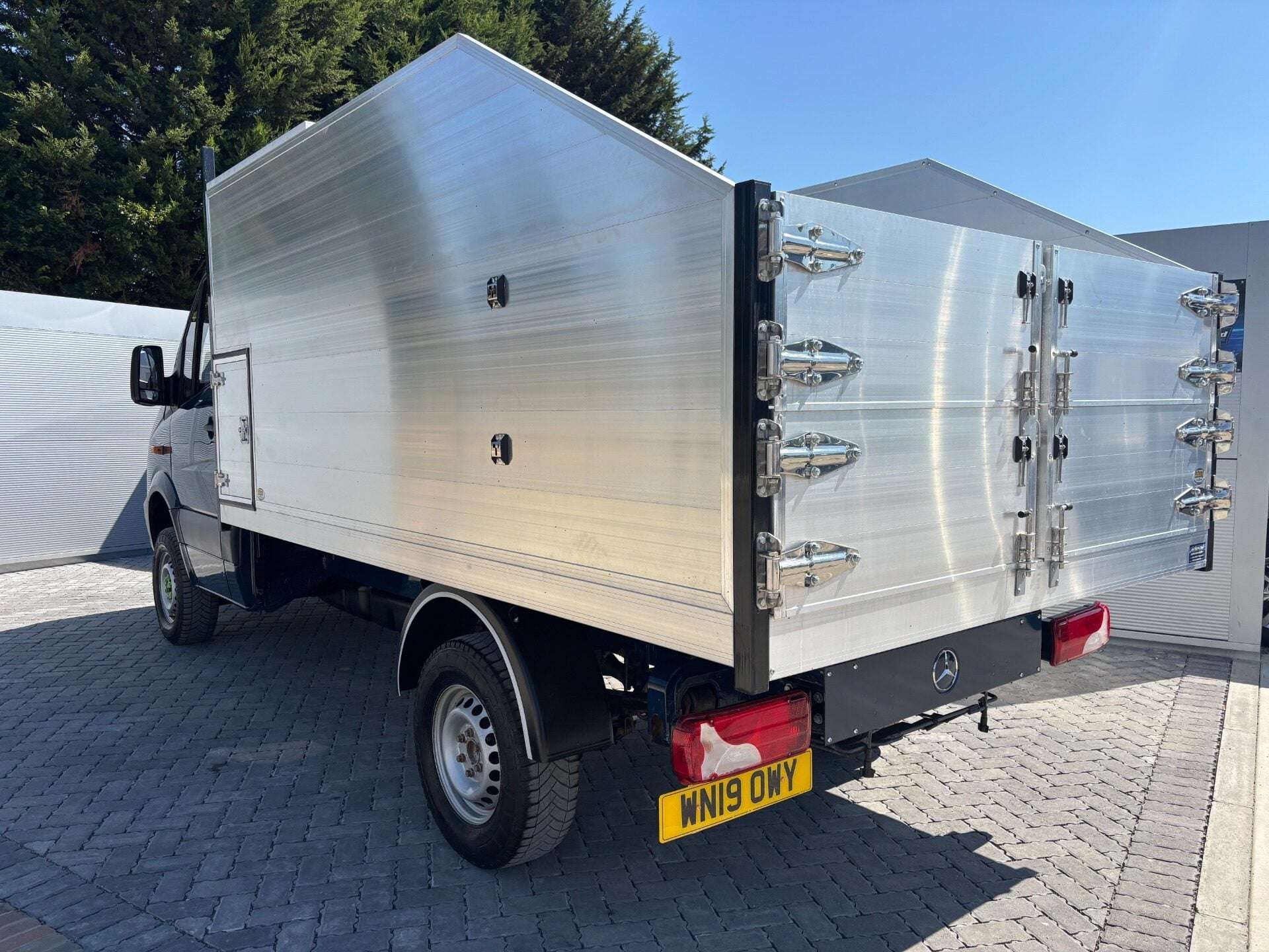 A 2019 MERCEDES-BENZ SPRINTER 316 Cdi 4x4 Arbor Tipper - 3.5t Towing Capacity A 2019 MERCEDES-BENZ SPRINTER 316 Cdi 4x4 Arbor Tipper - 3.5t Towing Capacity