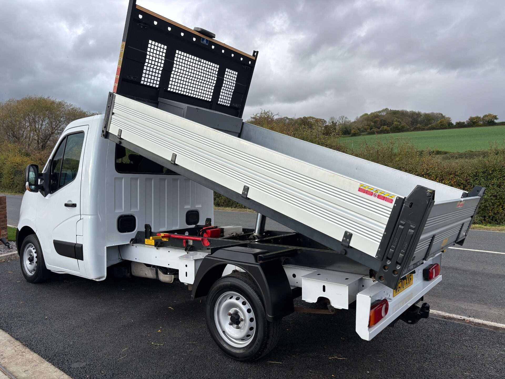 2021 NISSAN NV400 2021 NISSAN NV400