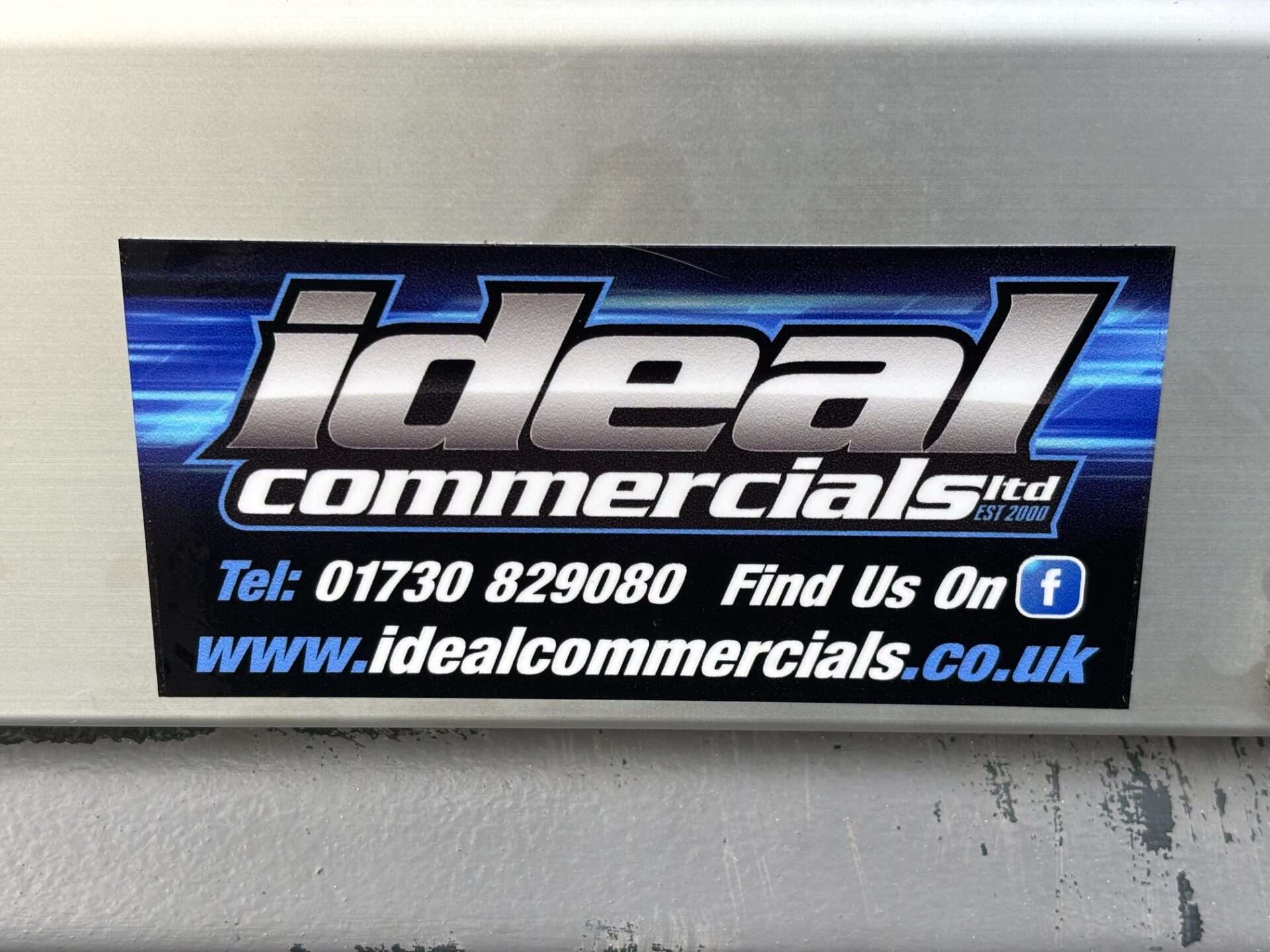 2021 NISSAN NV400 2021 NISSAN NV400