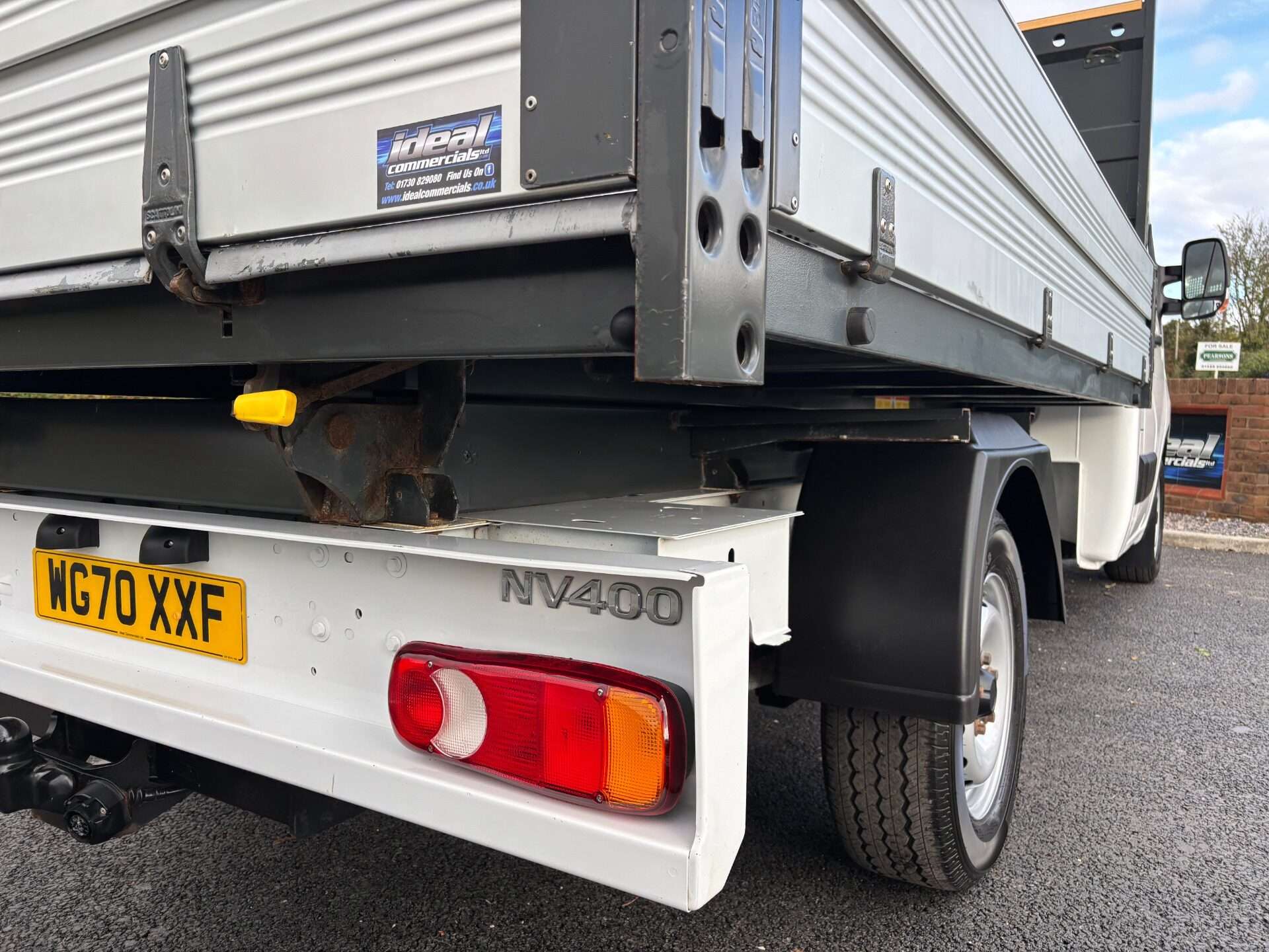 2021 NISSAN NV400 2021 NISSAN NV400