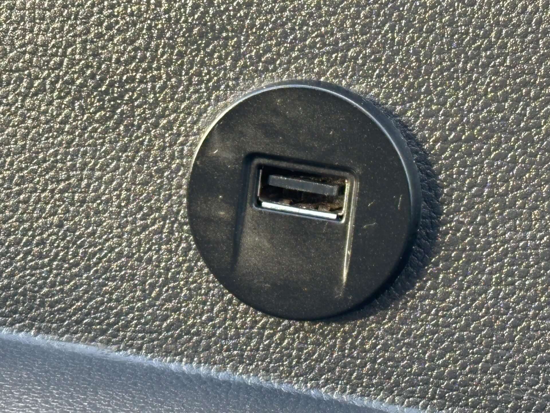 2021 NISSAN NV400 2021 NISSAN NV400