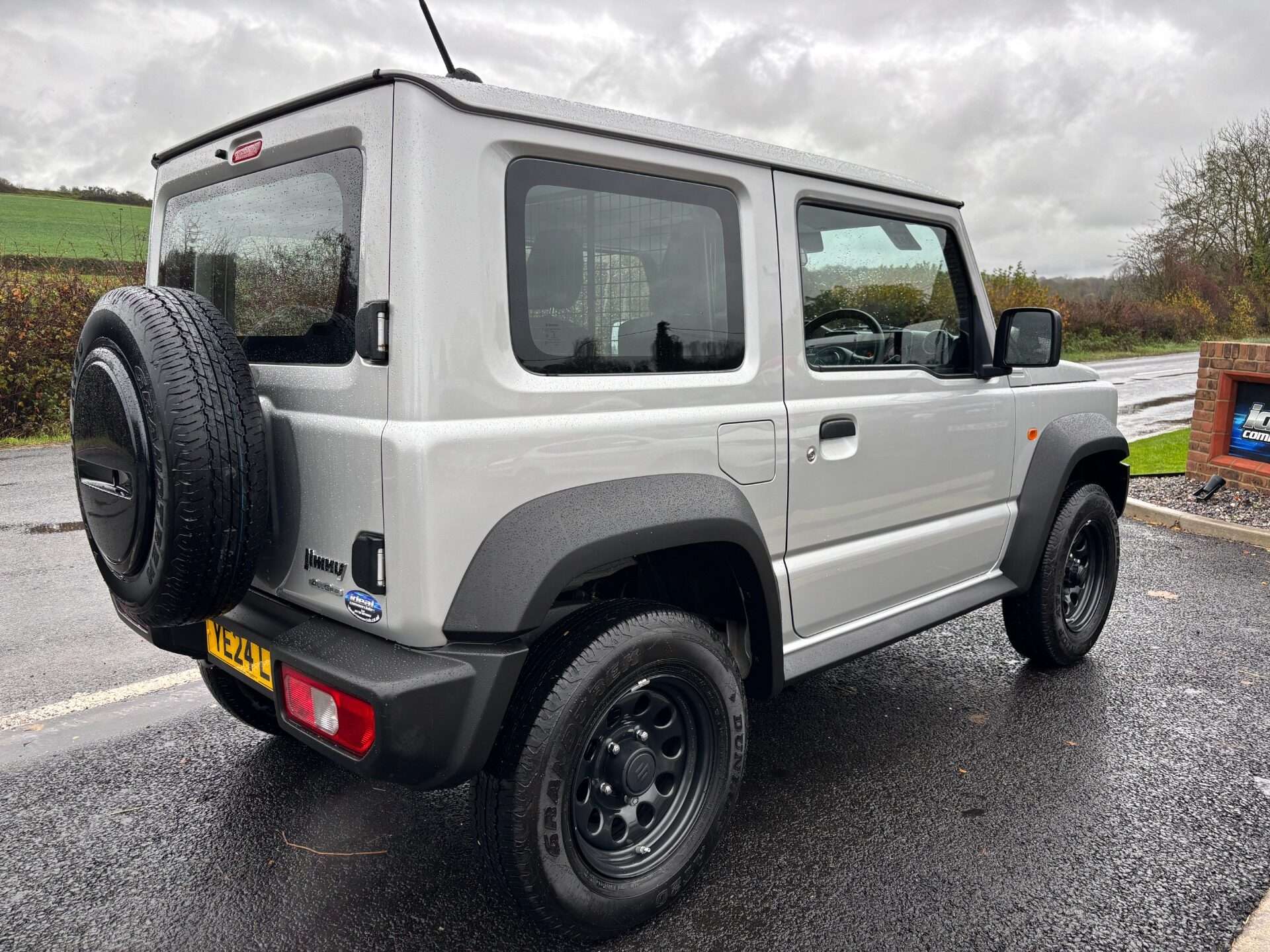 A 2024 SUZUKI JIMNY 1.5 LCV ALLGRIP Euro 6 3dr - No VAT A 2024 SUZUKI JIMNY 1.5 LCV ALLGRIP Euro 6 3dr - No VAT