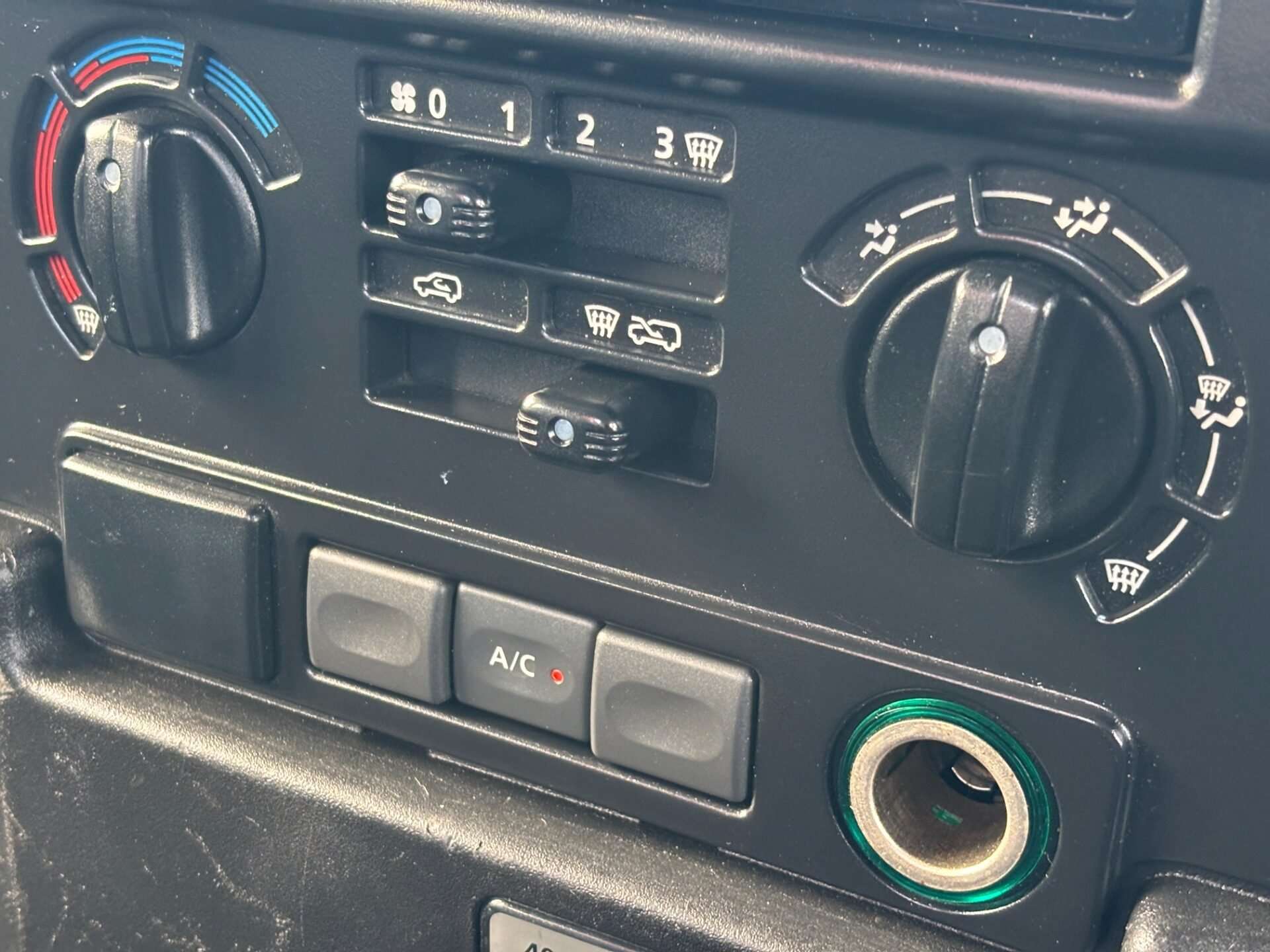 2008 LAND ROVER DEFENDER 130 2008 LAND ROVER DEFENDER 130