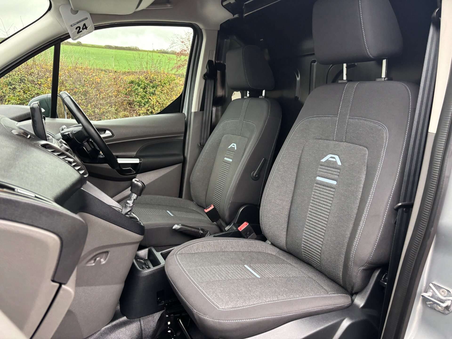 A 2023 FORD TRANSIT CONNECT 250 Active L1 100 ps Panel Van - Sat Nav / Climate Control A 2023 FORD TRANSIT CONNECT 250 Active L1 100 ps Panel Van - Sat Nav / Climate Control