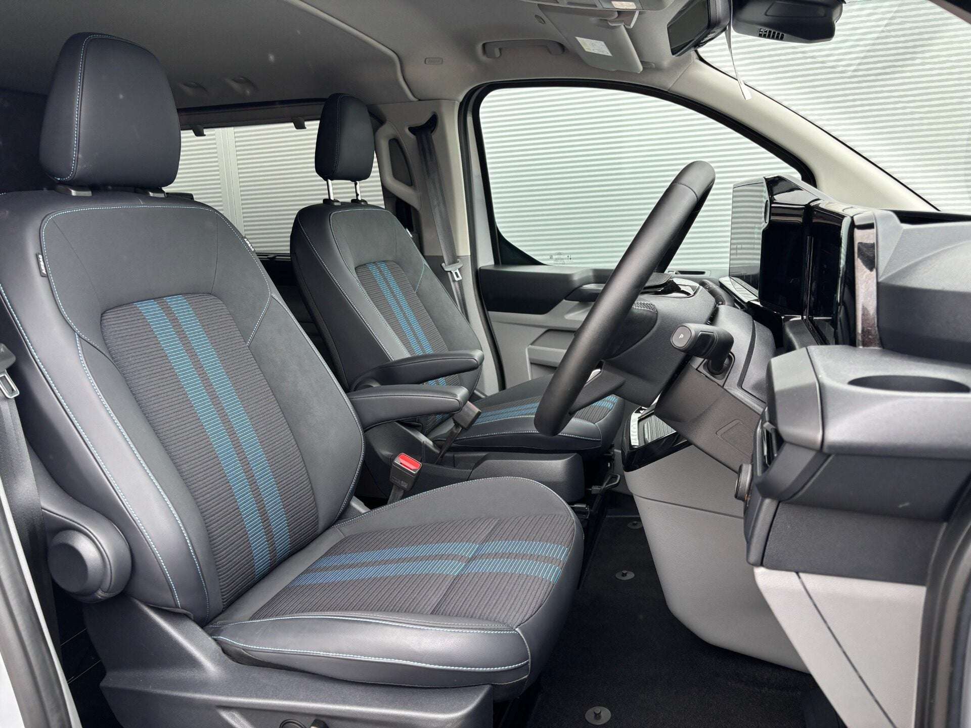 2025 FORD TRANSIT CUSTOM 2025 FORD TRANSIT CUSTOM