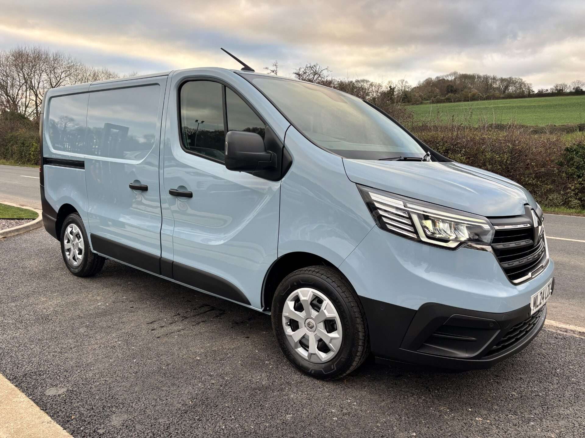 2024 RENAULT TRAFIC 2024 RENAULT TRAFIC