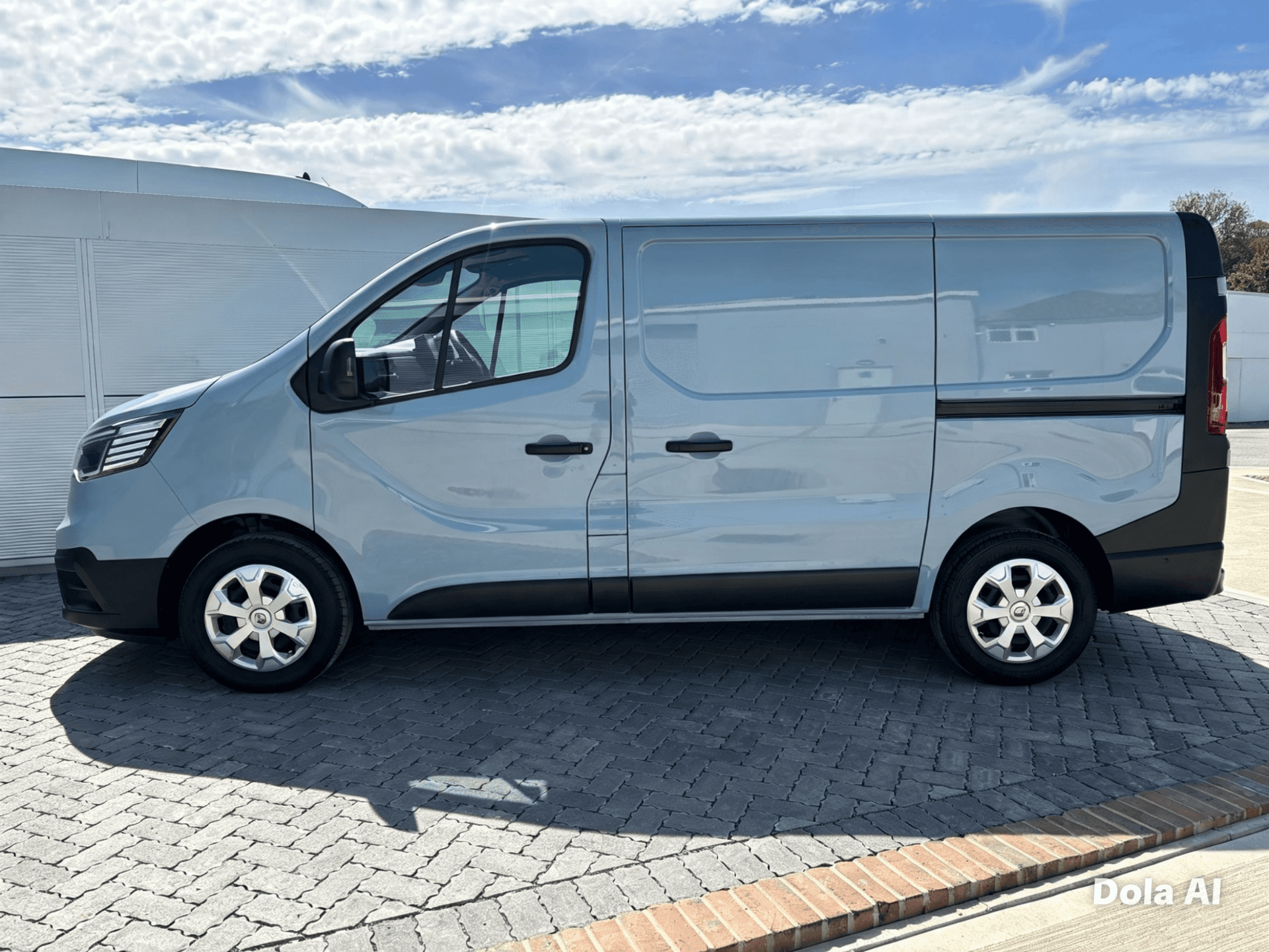 2024 RENAULT TRAFIC 2024 RENAULT TRAFIC