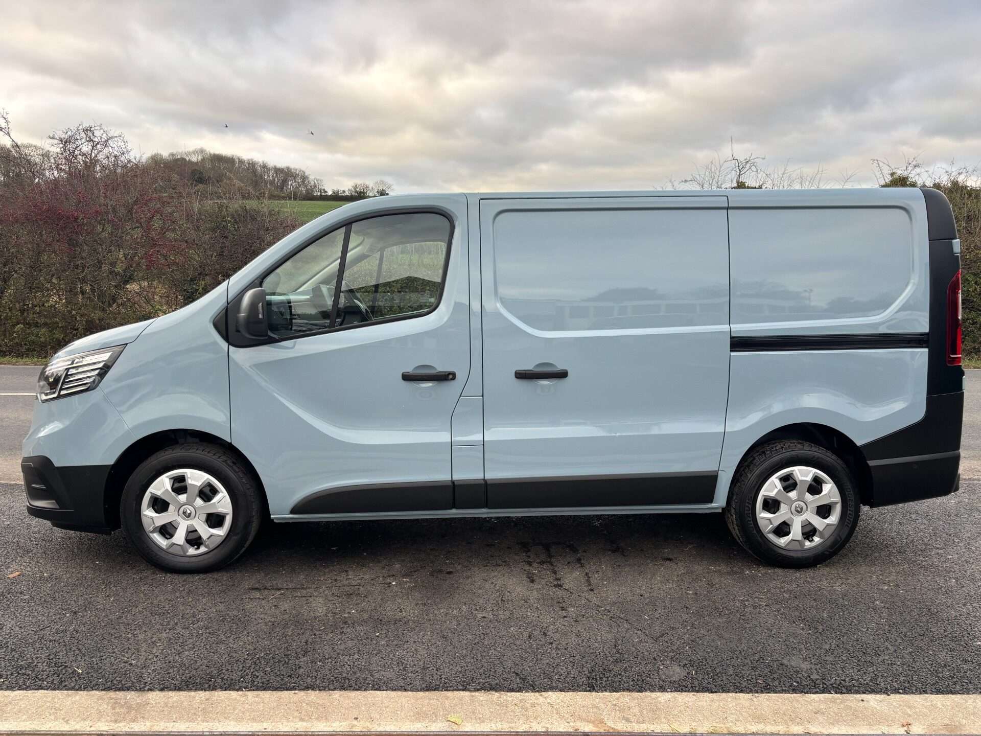 2024 RENAULT TRAFIC 2024 RENAULT TRAFIC