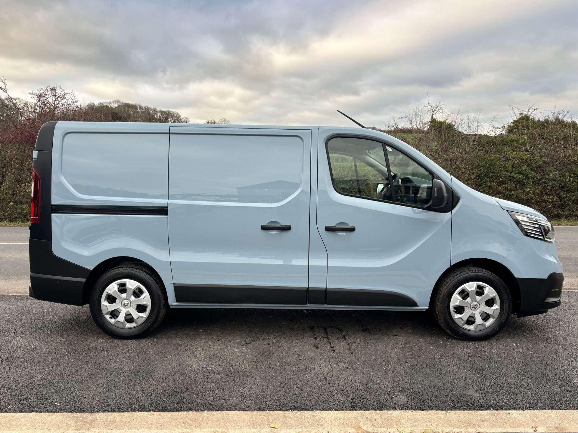 2024 RENAULT TRAFIC 2024 RENAULT TRAFIC