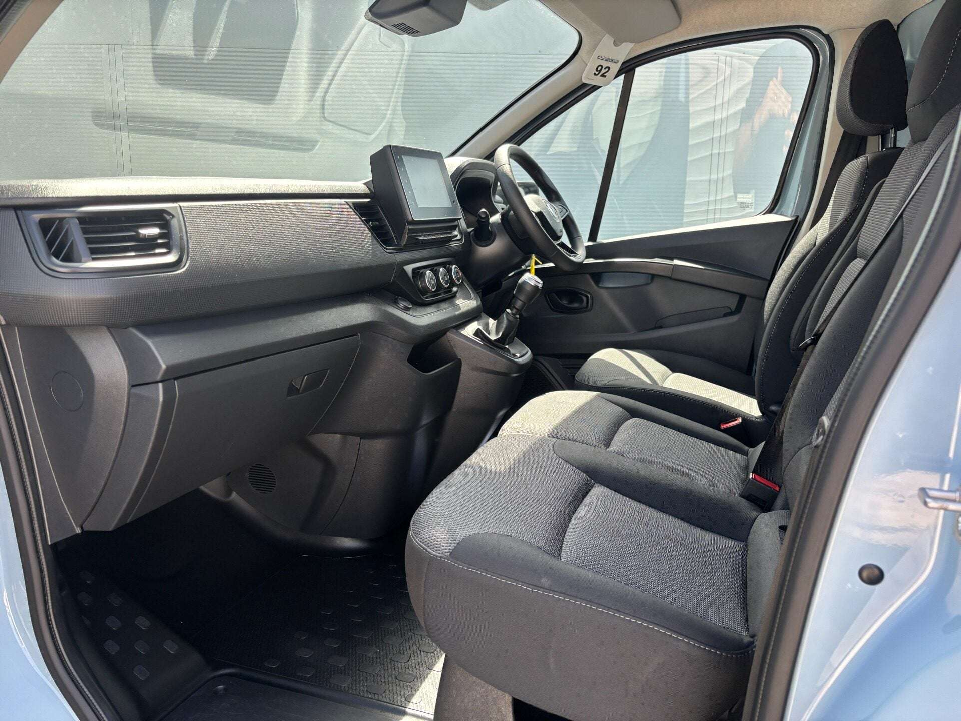 2024 RENAULT TRAFIC 2024 RENAULT TRAFIC