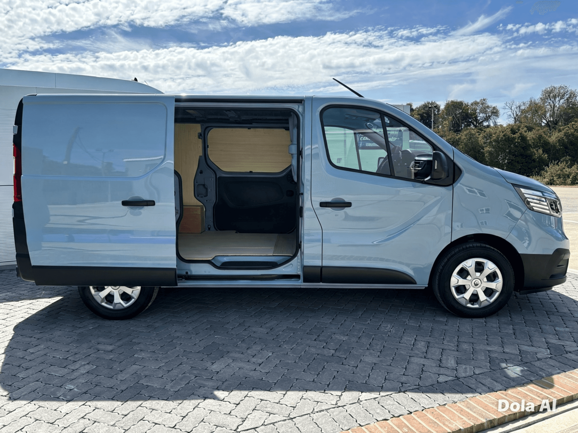 2024 RENAULT TRAFIC 2024 RENAULT TRAFIC