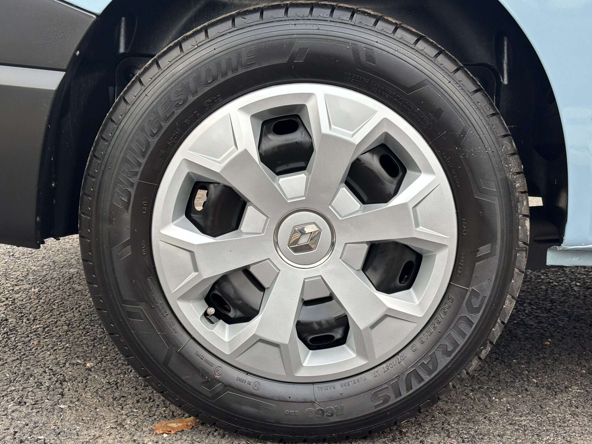 2024 RENAULT TRAFIC 2024 RENAULT TRAFIC