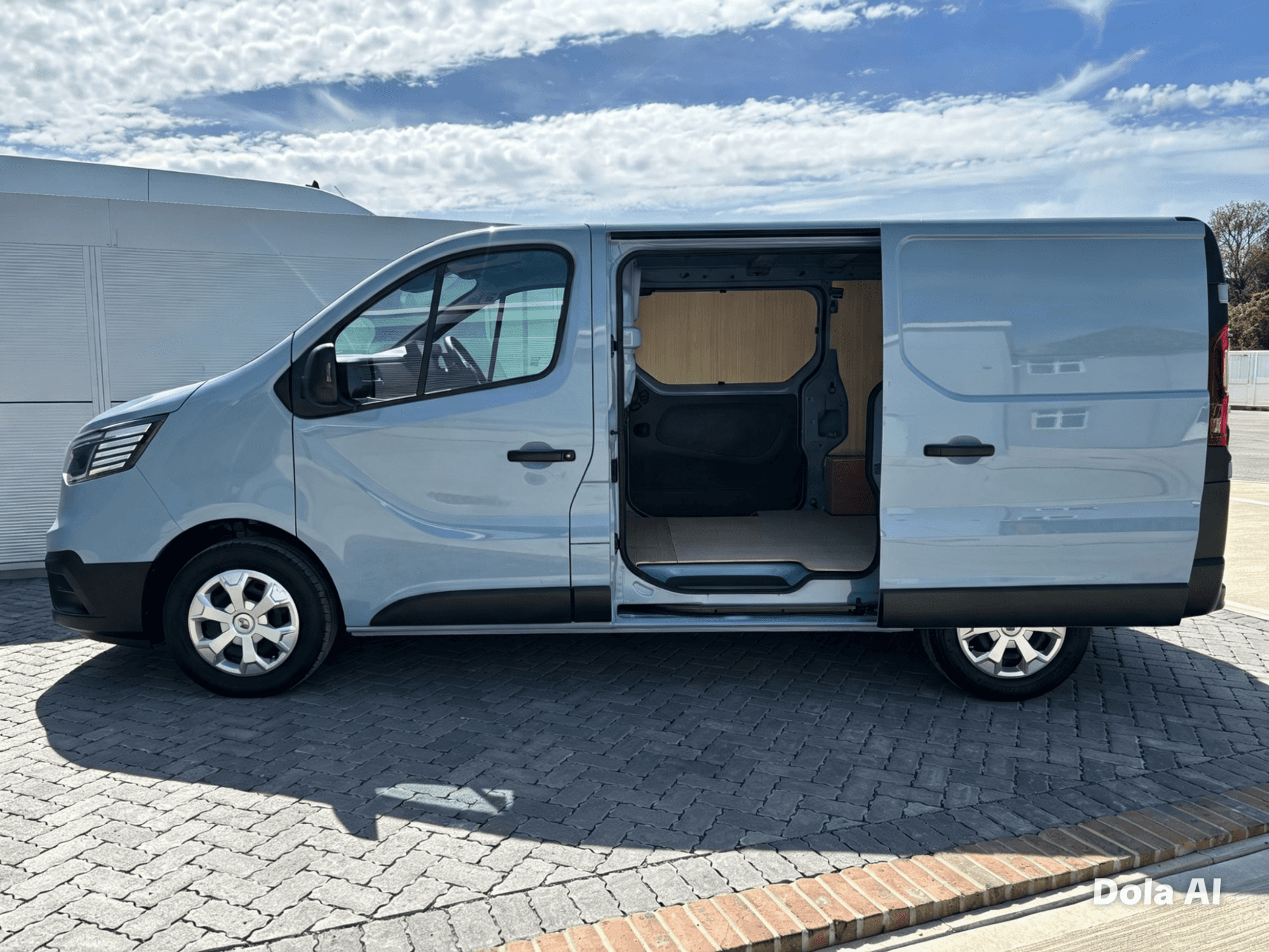 2024 RENAULT TRAFIC 2024 RENAULT TRAFIC