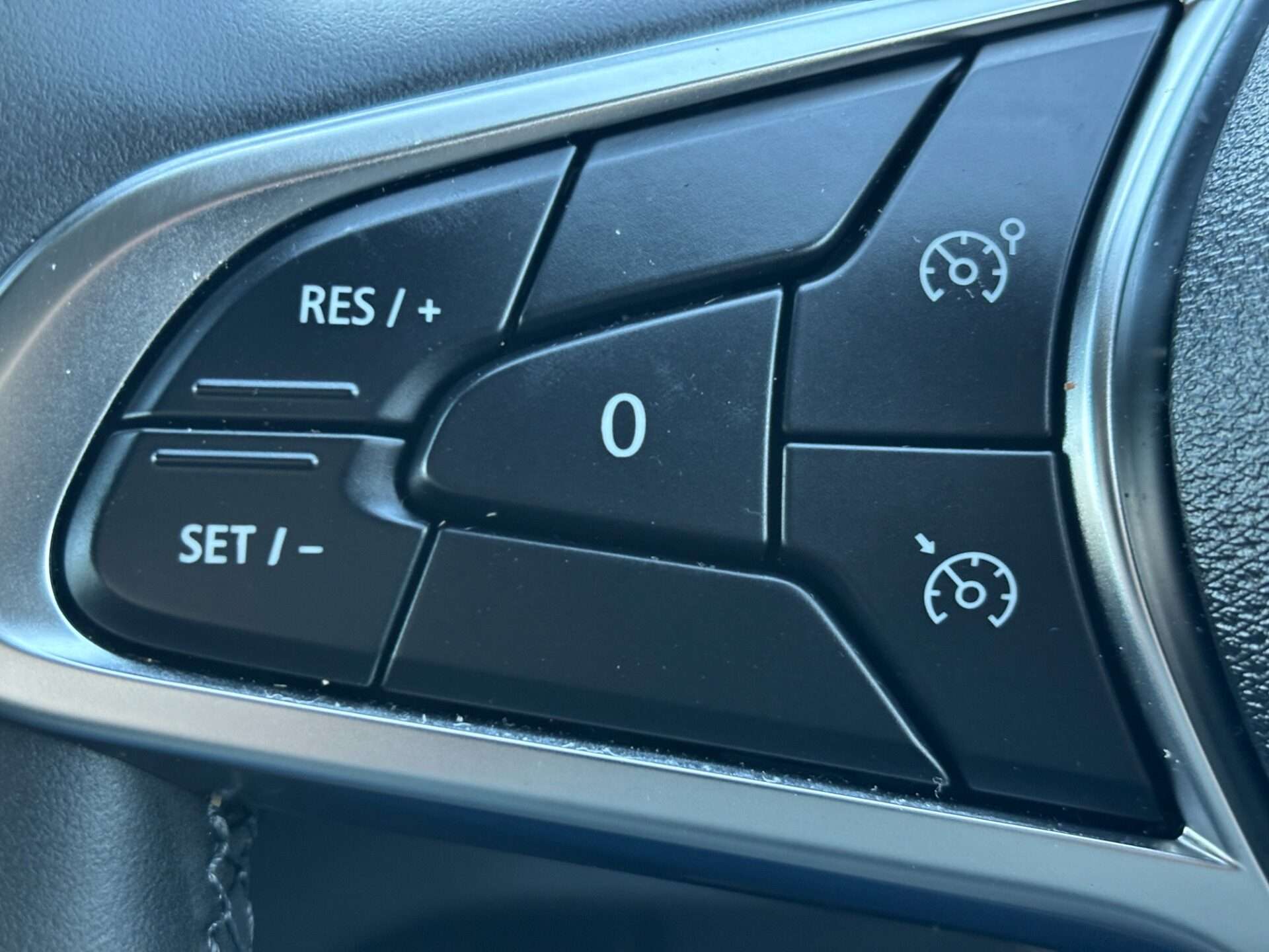 2025 RENAULT TRAFIC 2025 RENAULT TRAFIC