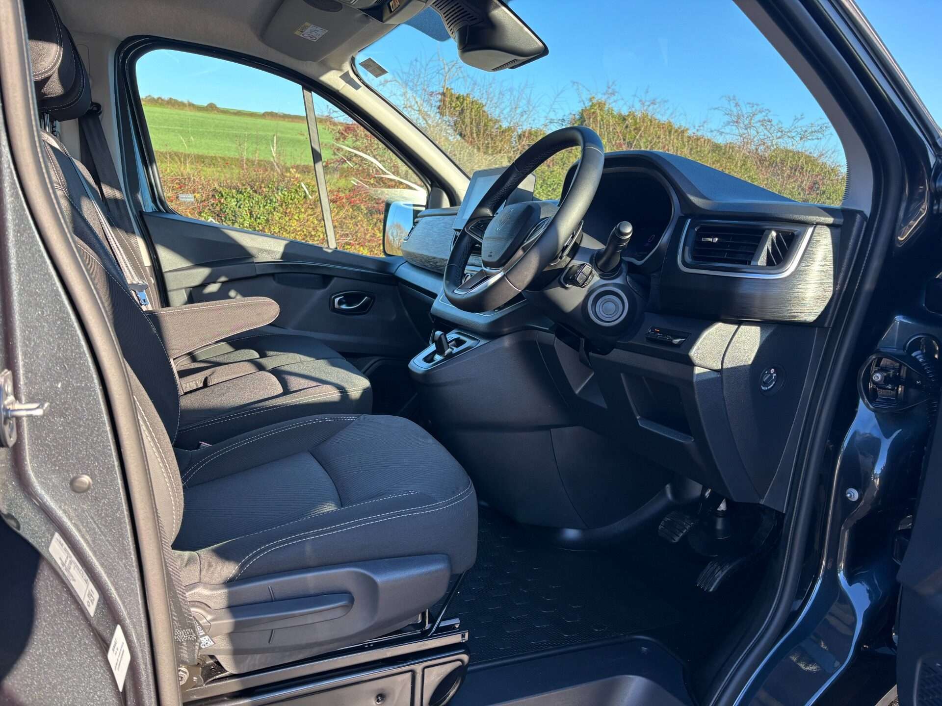 2025 RENAULT TRAFIC 2025 RENAULT TRAFIC