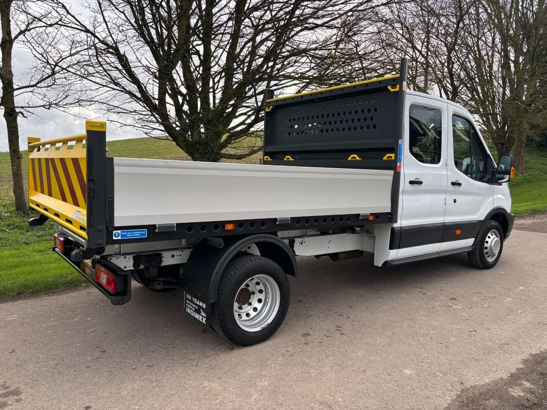 A 2017 FORD TRANSIT 350 Drw L3 130 ps Crew Cab Tipper - Air Con - Ex MOD A 2017 FORD TRANSIT 350 Drw L3 130 ps Crew Cab Tipper - Air Con - Ex MOD