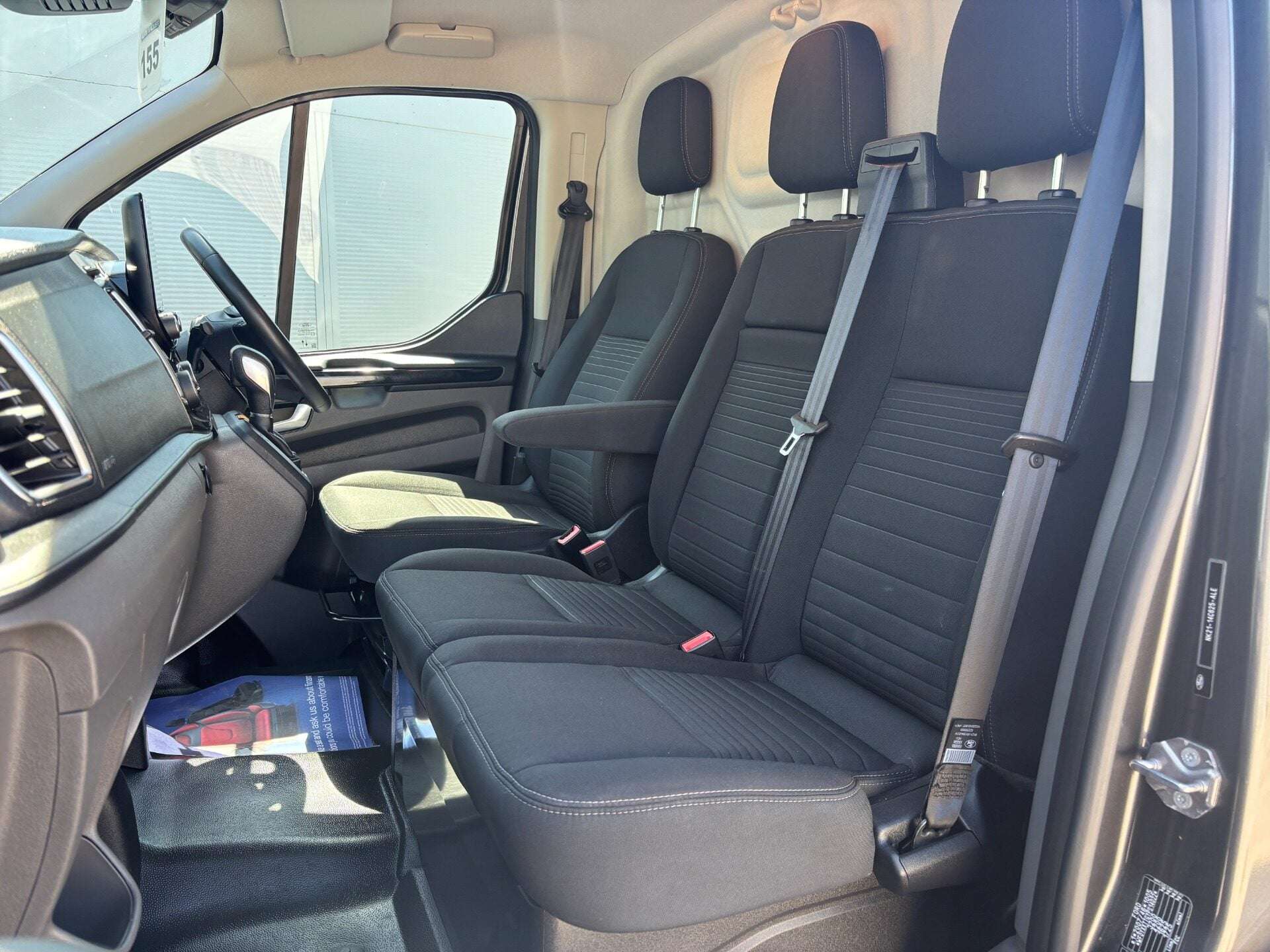 A 2023 FORD TRANSIT CUSTOM 320 L1 Limited 170 ps Panel Van - Automatic A 2023 FORD TRANSIT CUSTOM 320 L1 Limited 170 ps Panel Van - Automatic