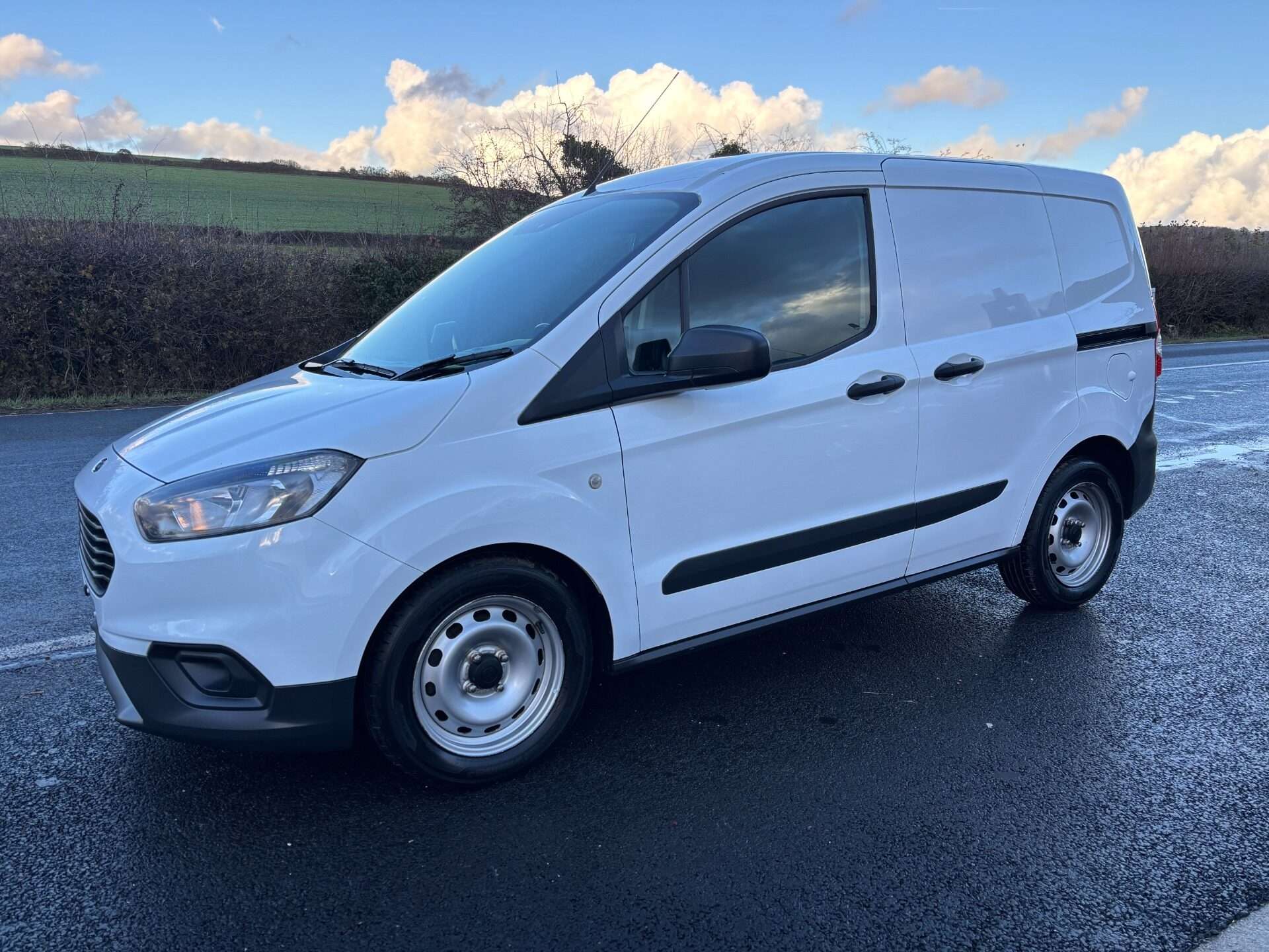 2022 FORD TRANSIT COURIER 2022 FORD TRANSIT COURIER