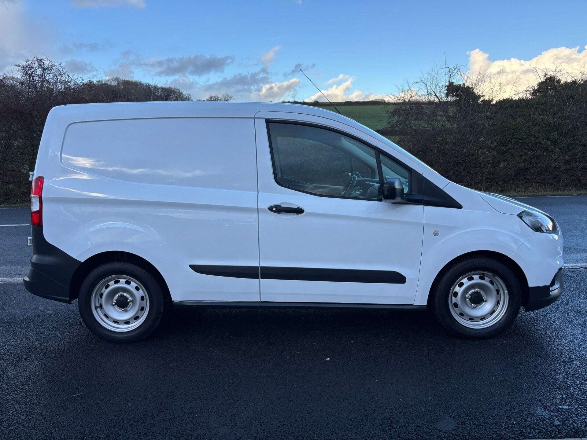 2022 FORD TRANSIT COURIER 2022 FORD TRANSIT COURIER