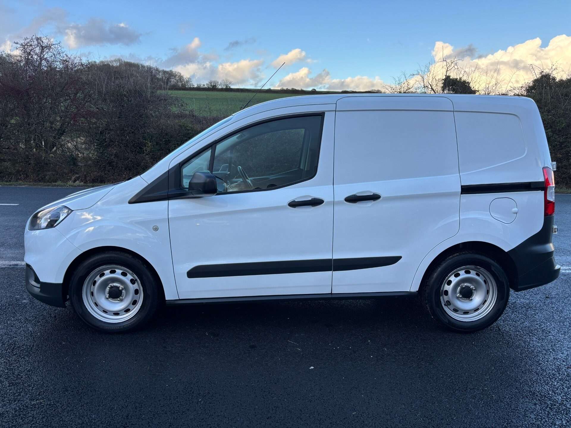 2022 FORD TRANSIT COURIER 2022 FORD TRANSIT COURIER