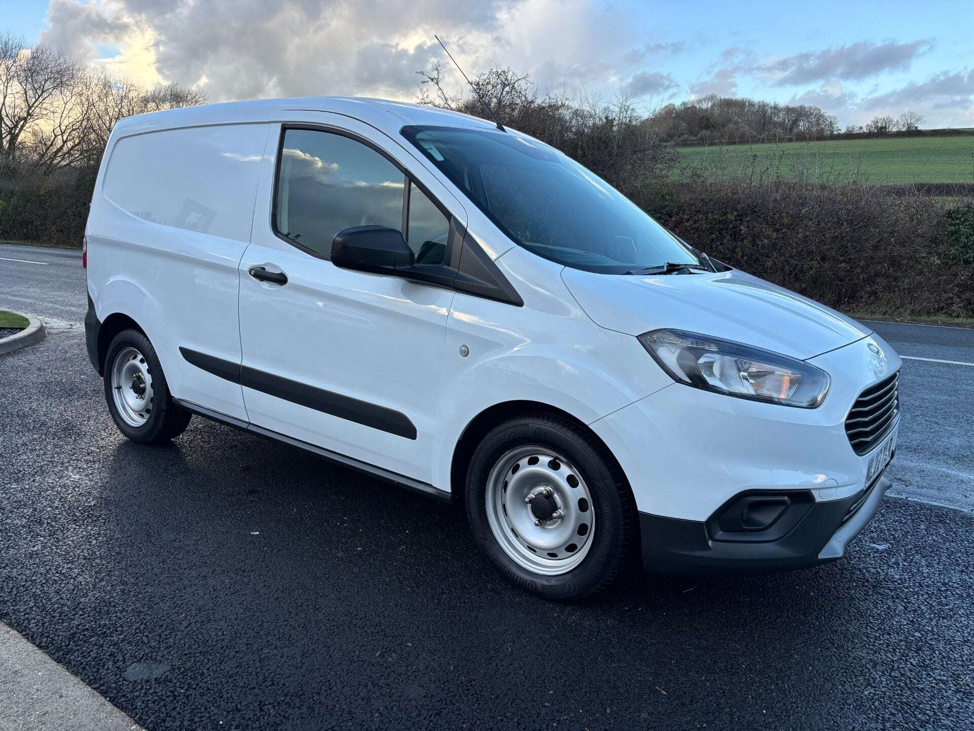 2022 FORD TRANSIT COURIER 2022 FORD TRANSIT COURIER