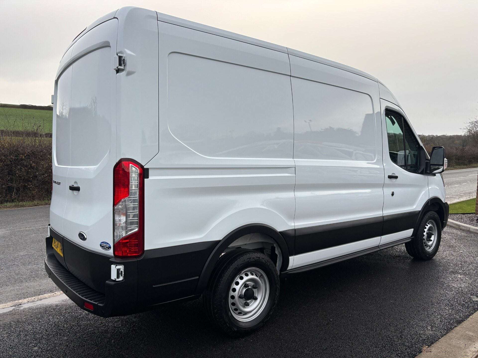 A 2024 FORD TRANSIT 350 Rwd L2 H2 130 ps Panel Van - Air Con / Rear Sensors A 2024 FORD TRANSIT 350 Rwd L2 H2 130 ps Panel Van - Air Con / Rear Sensors