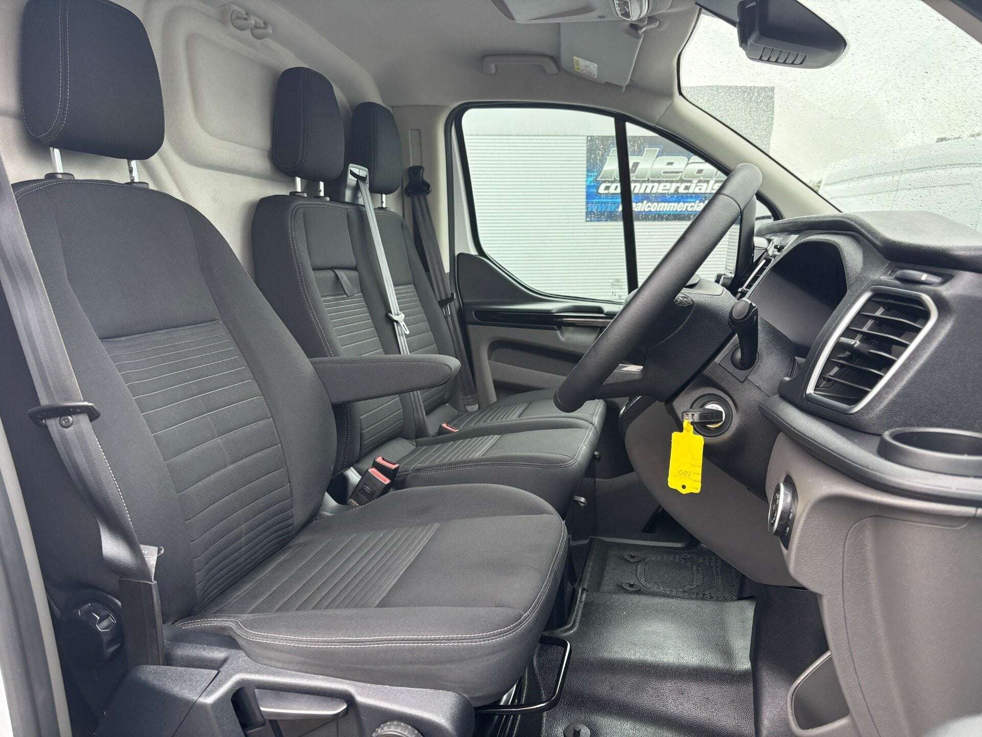 A 2020 FORD TRANSIT CUSTOM 300 L1 Limited 130 ps Automatic - Twin Side Doors / Adaptive Cruise A 2020 FORD TRANSIT CUSTOM 300 L1 Limited 130 ps Automatic - Twin Side Doors / Adaptive Cruise