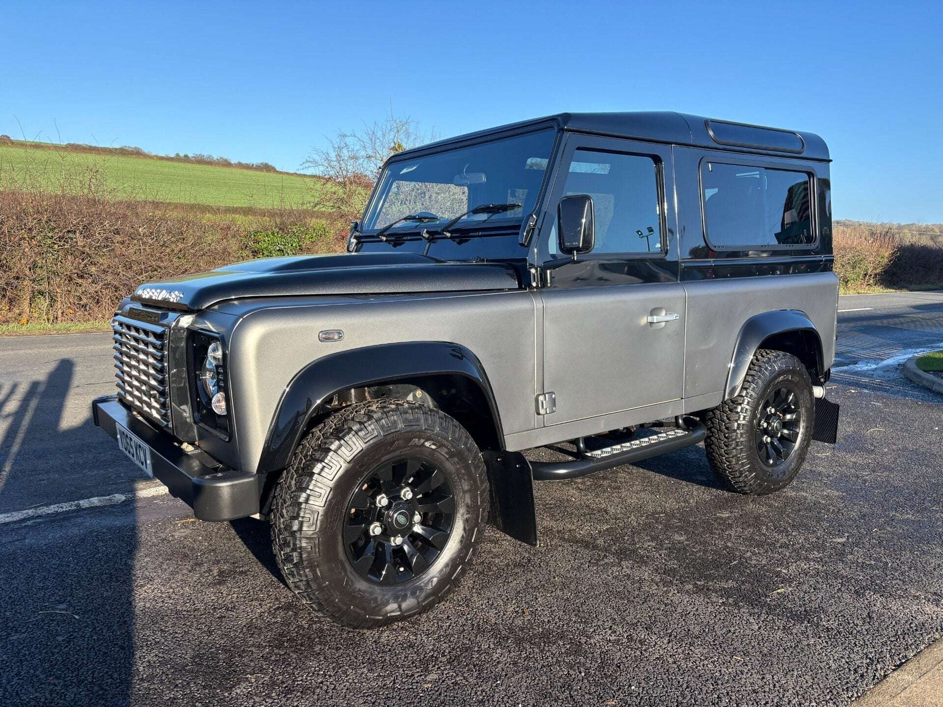 A 2015 LAND ROVER DEFENDER 90 TD Autobiography Station Wagon - 1/100 Made - LR Service History A 2015 LAND ROVER DEFENDER 90 TD Autobiography Station Wagon - 1/100 Made - LR Service History