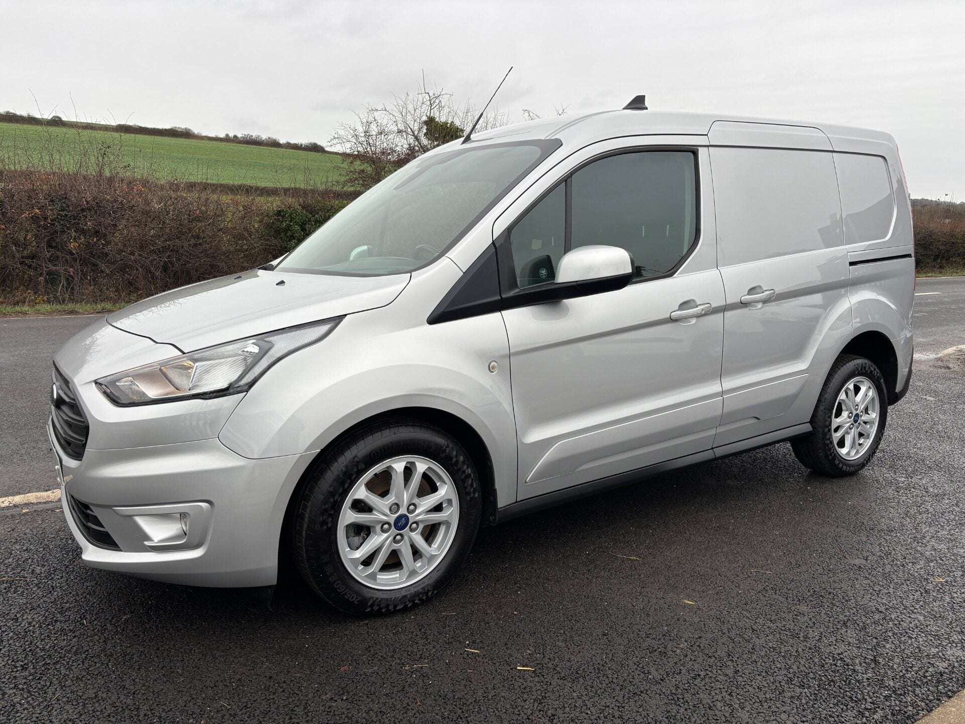 A 2023 FORD TRANSIT CONNECT 240 L1 Limited Panel Van - Rear Camera A 2023 FORD TRANSIT CONNECT 240 L1 Limited Panel Van - Rear Camera