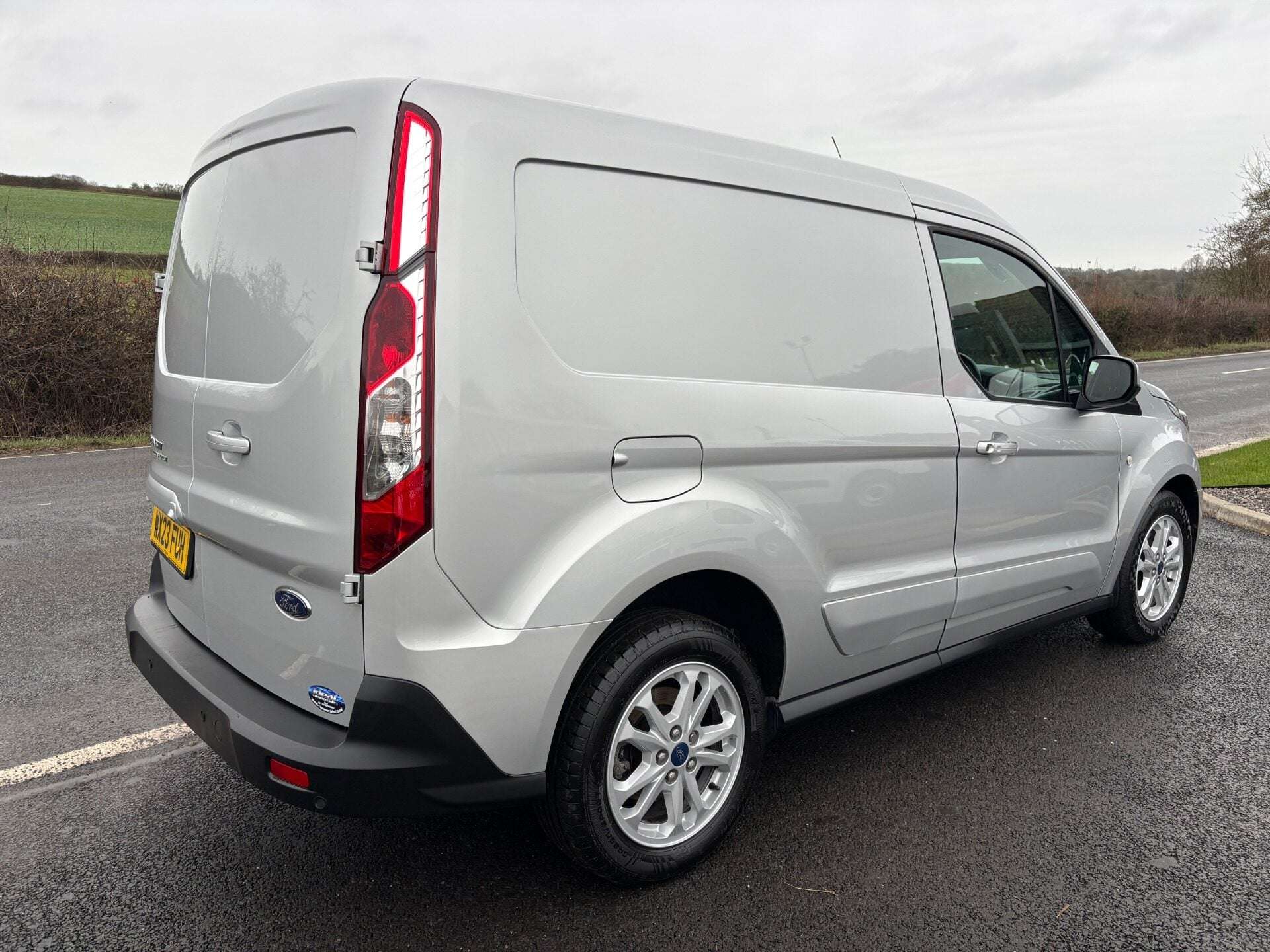 A 2023 FORD TRANSIT CONNECT 240 L1 Limited Panel Van - Rear Camera A 2023 FORD TRANSIT CONNECT 240 L1 Limited Panel Van - Rear Camera