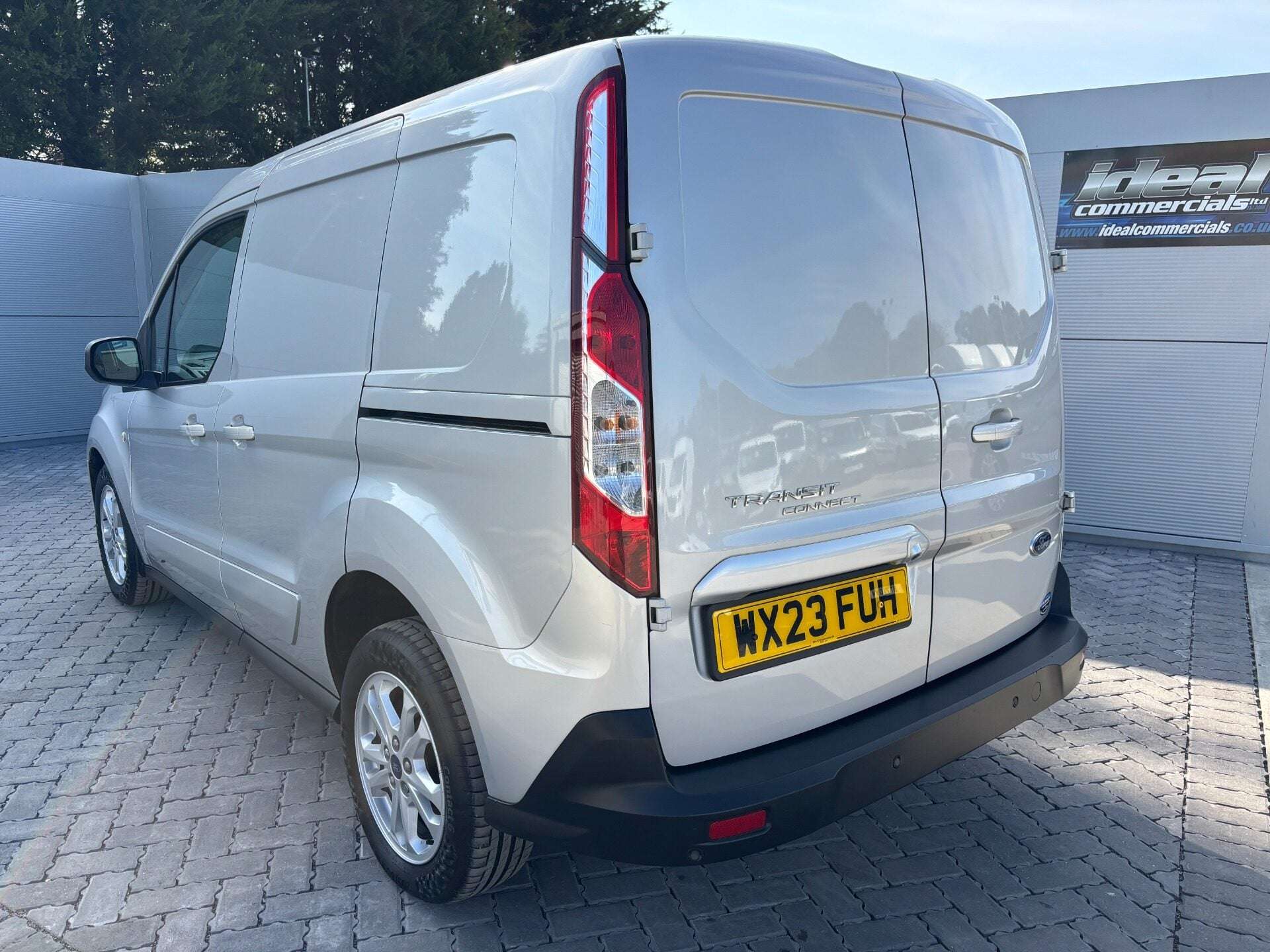A 2023 FORD TRANSIT CONNECT 240 L1 Limited Panel Van - Rear Camera A 2023 FORD TRANSIT CONNECT 240 L1 Limited Panel Van - Rear Camera