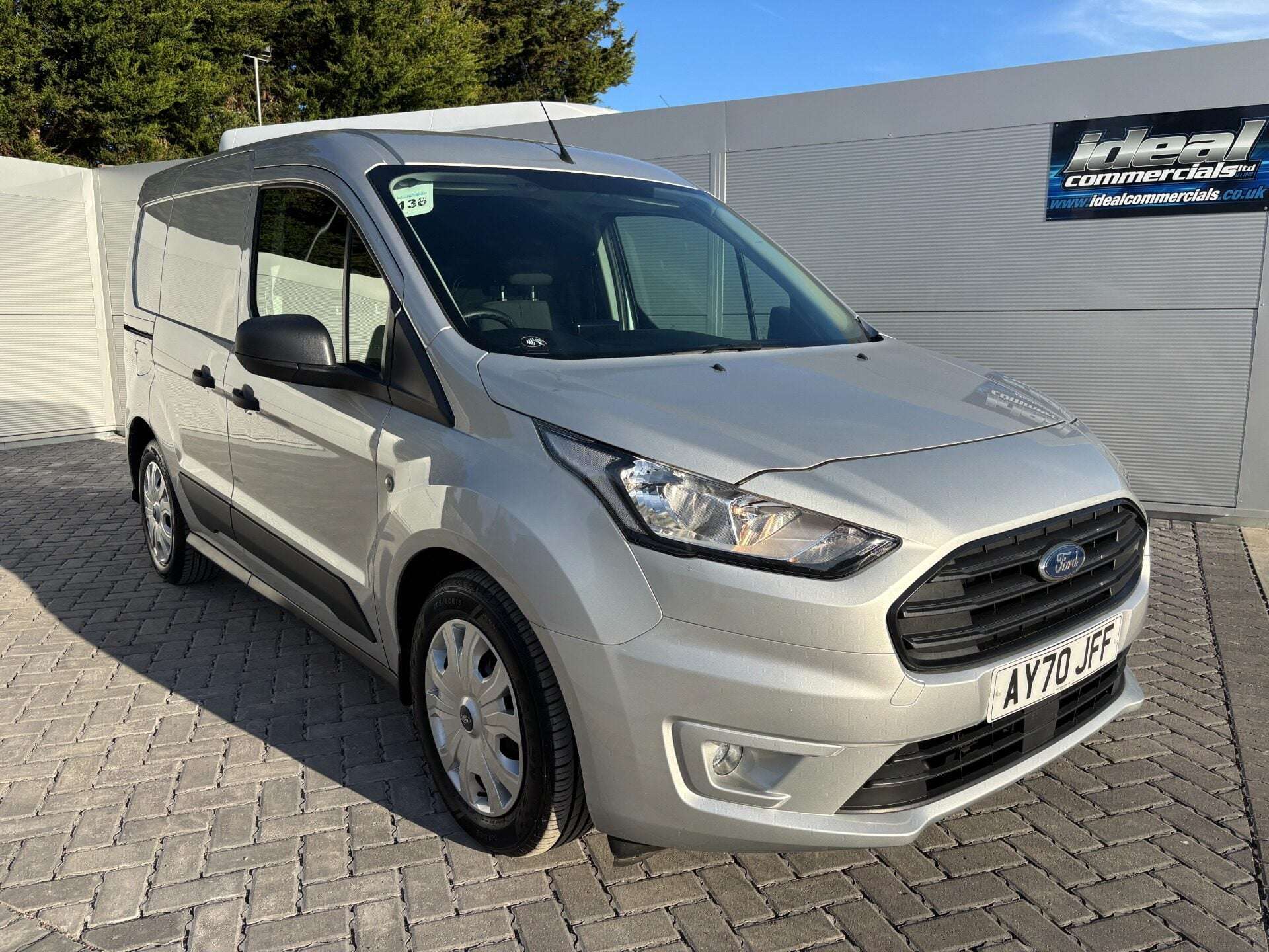 A 2020 FORD TRANSIT CONNECT 200 L1 Trend 100 ps Tdci Panel Van - Air Con / Sat Nav / Camera A 2020 FORD TRANSIT CONNECT 200 L1 Trend 100 ps Tdci Panel Van - Air Con / Sat Nav / Camera