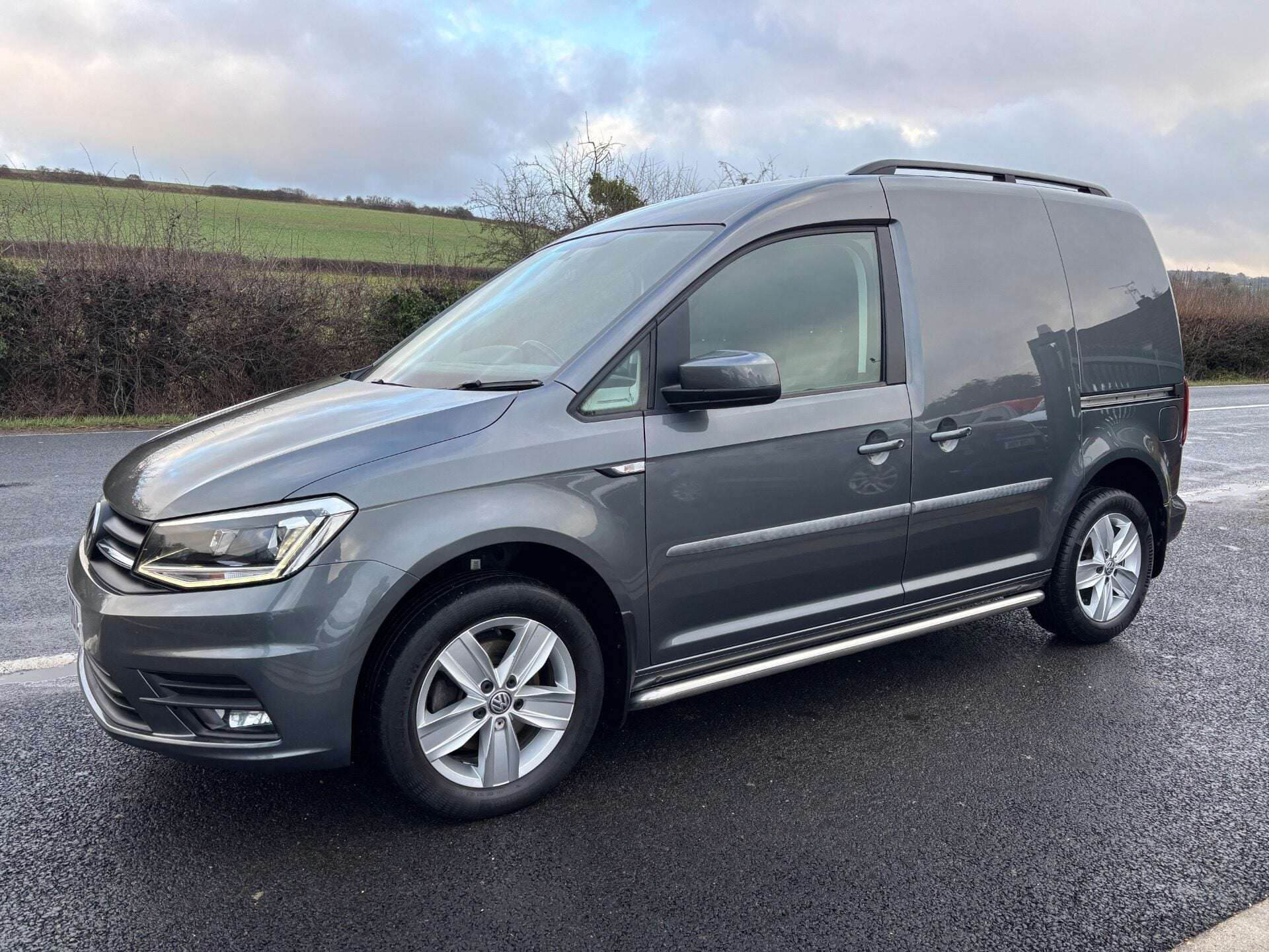A 2018 VOLKSWAGEN CADDY C20 150ps Tdi Highline DSG Panel Van - Tailgate / Sat Nav / Heated Seats A 2018 VOLKSWAGEN CADDY C20 150ps Tdi Highline DSG Panel Van - Tailgate / Sat Nav / Heated Seats