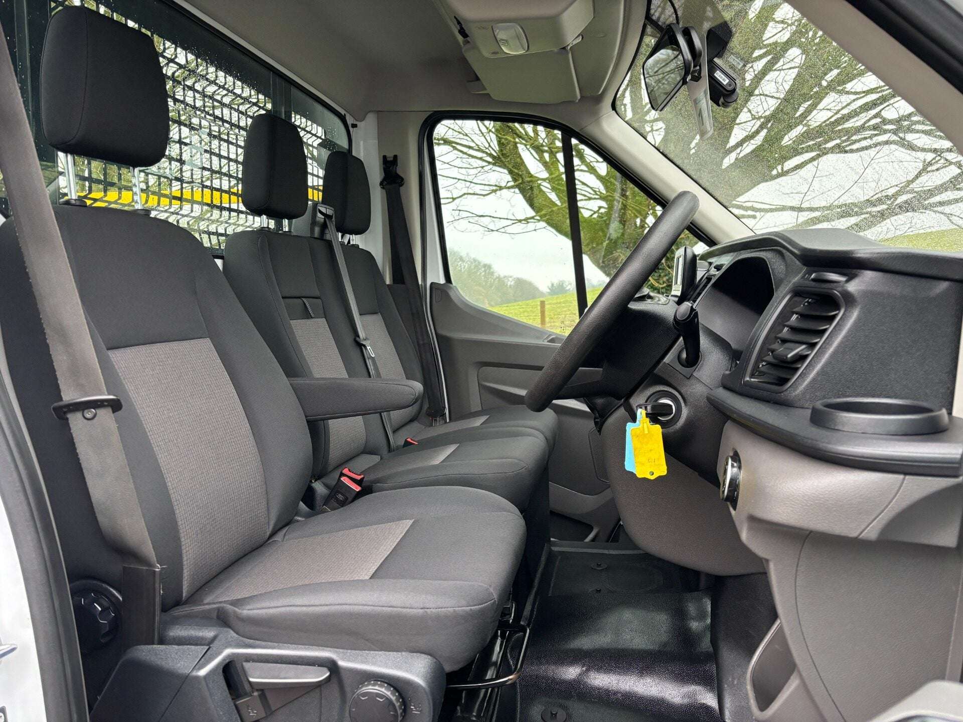 A 2022 FORD TRANSIT 350 Drw L4 130 ps Single Cab Dropside Truck with Tail Lift - Plant Spec A 2022 FORD TRANSIT 350 Drw L4 130 ps Single Cab Dropside Truck with Tail Lift - Plant Spec