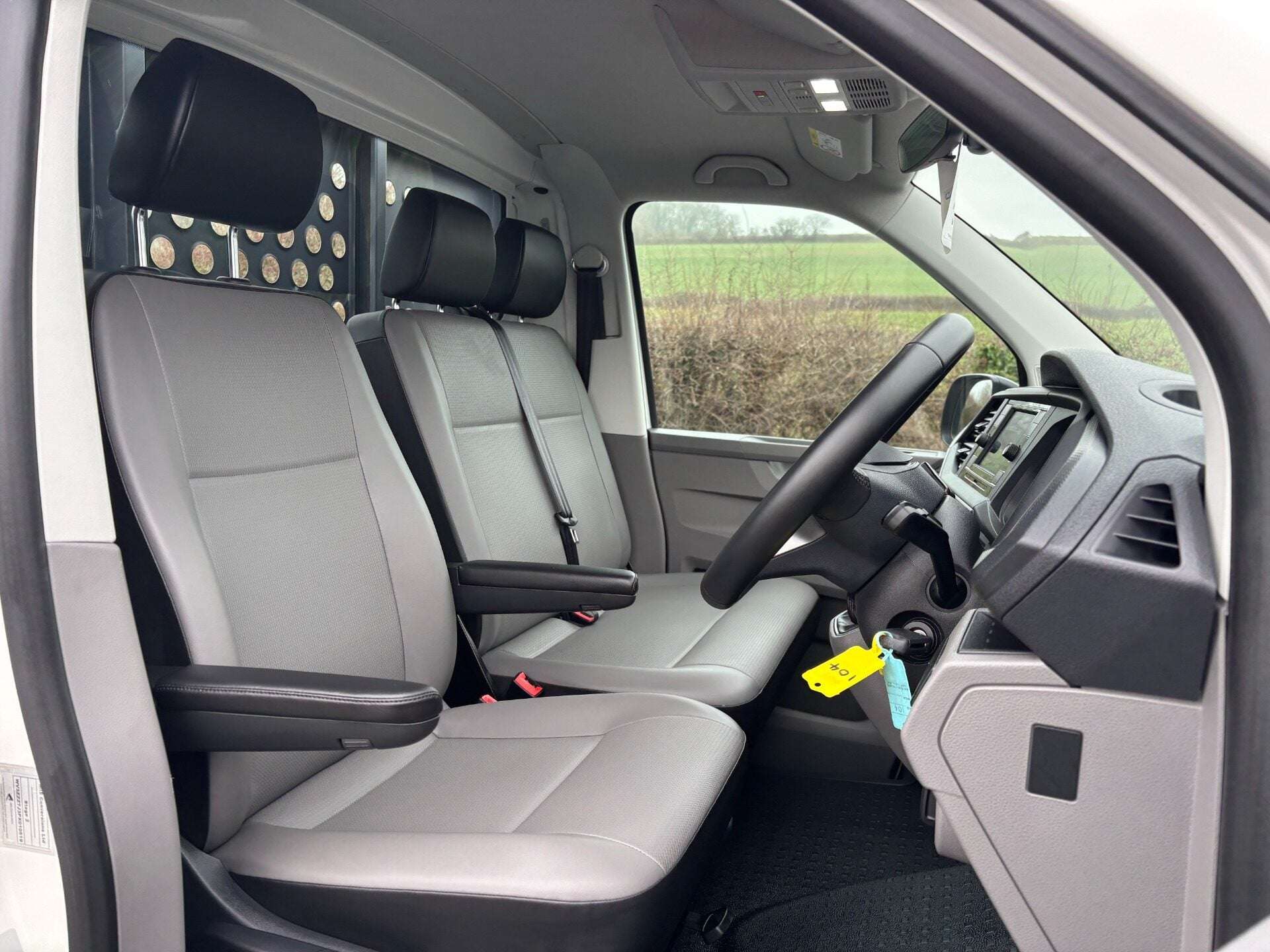 A 2023 VOLKSWAGEN TRANSPORTER T32 150 ps Tdi Single Cab Tipper A 2023 VOLKSWAGEN TRANSPORTER T32 150 ps Tdi Single Cab Tipper