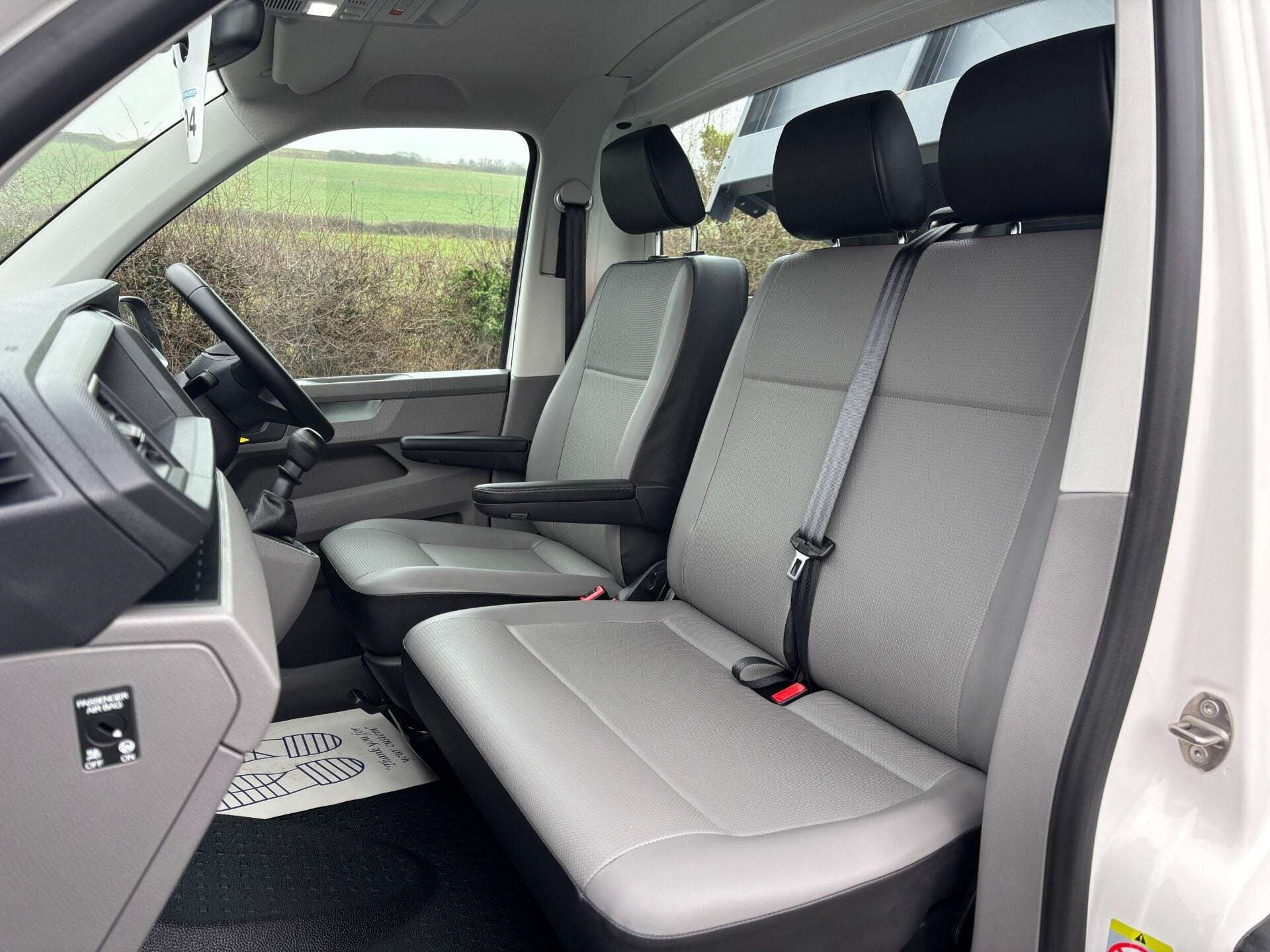 A 2023 VOLKSWAGEN TRANSPORTER T32 150 ps Tdi Single Cab Tipper A 2023 VOLKSWAGEN TRANSPORTER T32 150 ps Tdi Single Cab Tipper