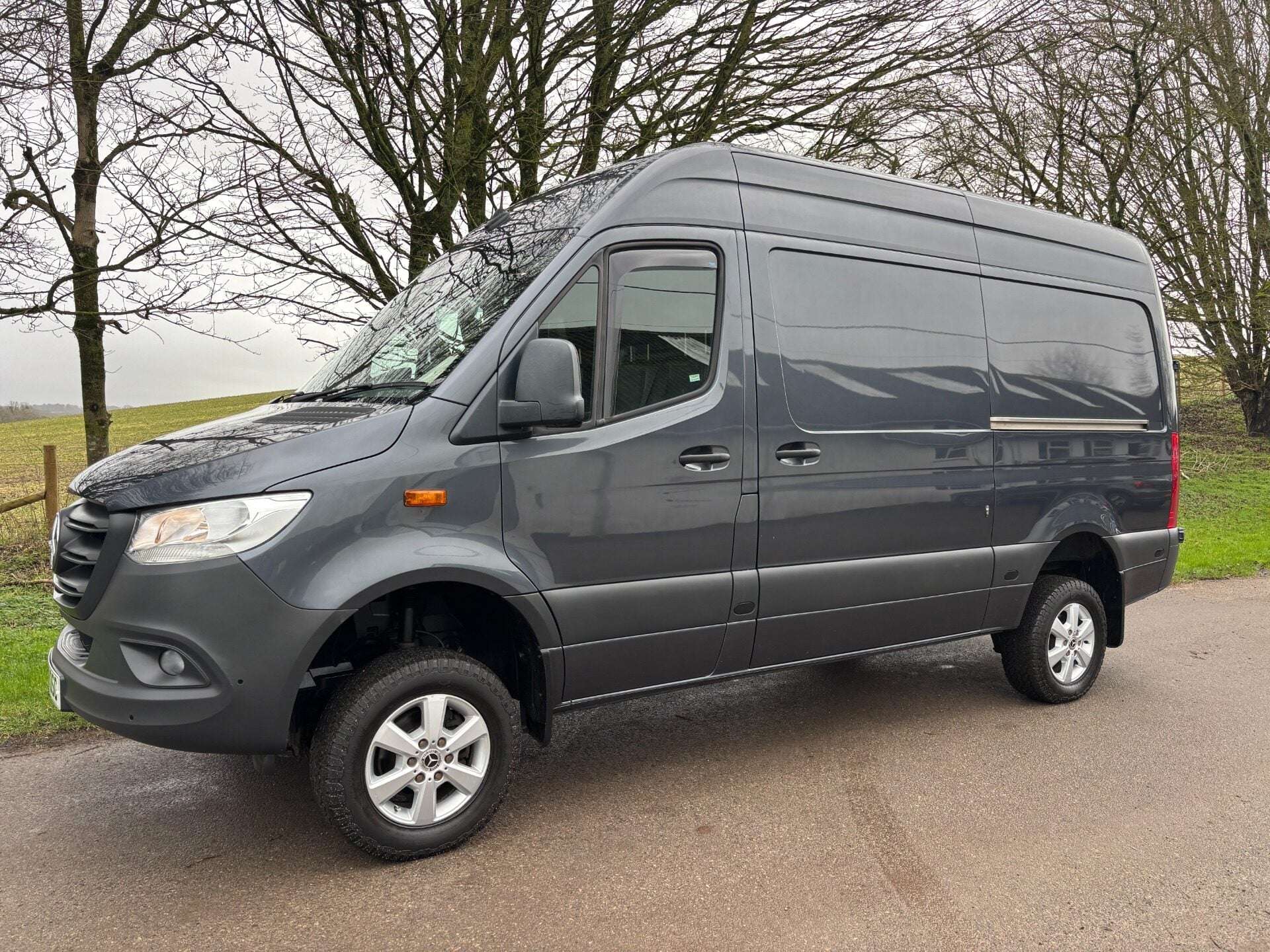 A 2019 MERCEDES-BENZ SPRINTER 316 Cdi L2 H2 4x4 Panel Van with Air Con & Leather A 2019 MERCEDES-BENZ SPRINTER 316 Cdi L2 H2 4x4 Panel Van with Air Con & Leather