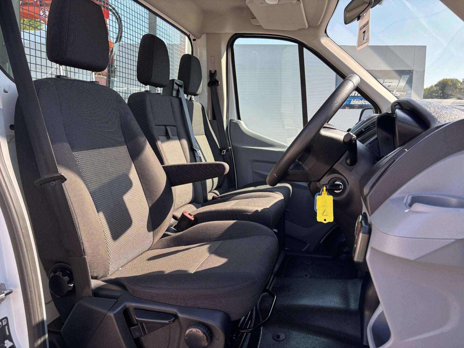 A 2018 FORD TRANSIT 350 Srw 130 ps Dropside Truck with Maxilift PH110 Crane A 2018 FORD TRANSIT 350 Srw 130 ps Dropside Truck with Maxilift PH110 Crane
