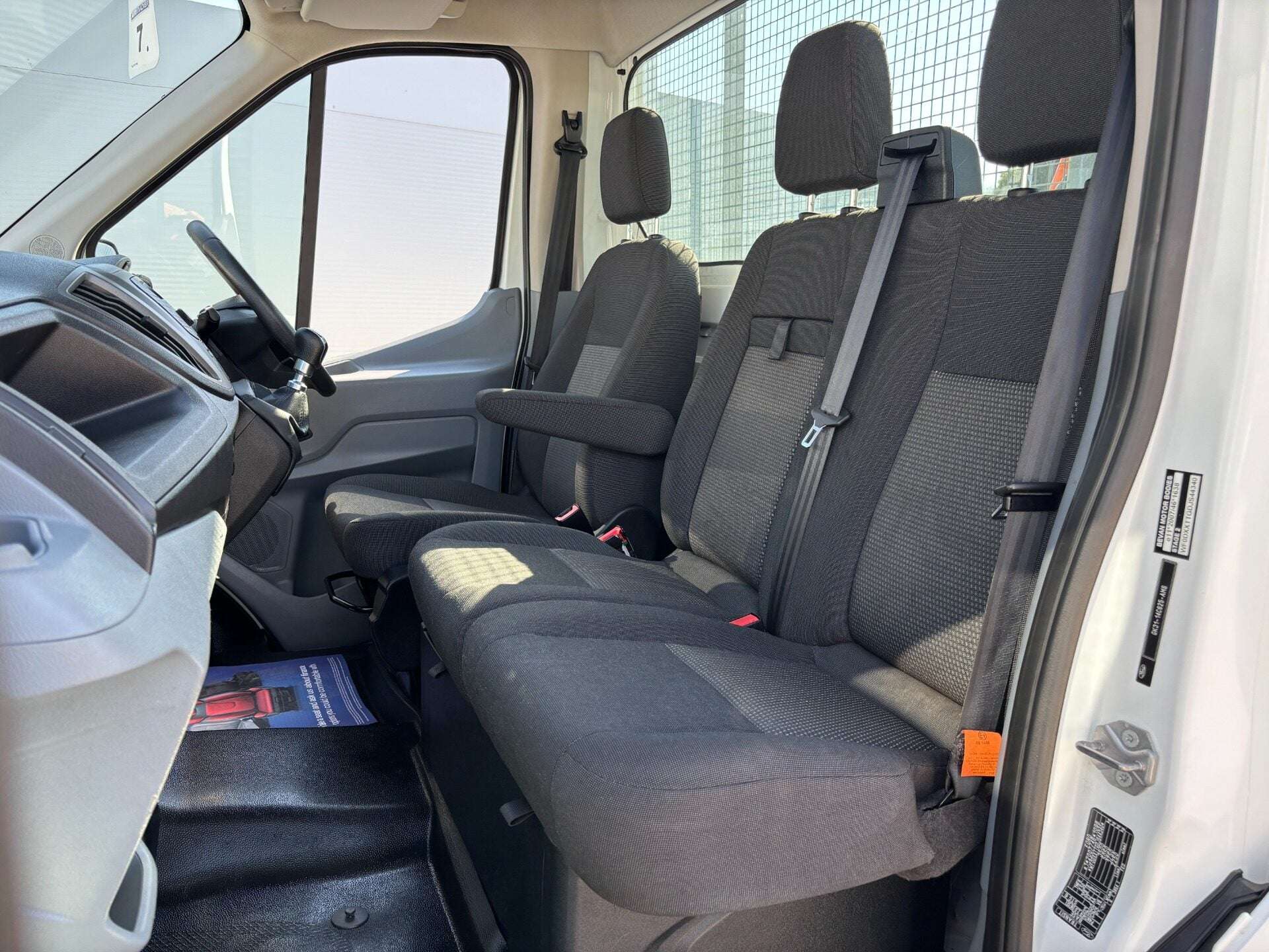 A 2018 FORD TRANSIT 350 Srw 130 ps Dropside Truck with Maxilift PH110 Crane A 2018 FORD TRANSIT 350 Srw 130 ps Dropside Truck with Maxilift PH110 Crane