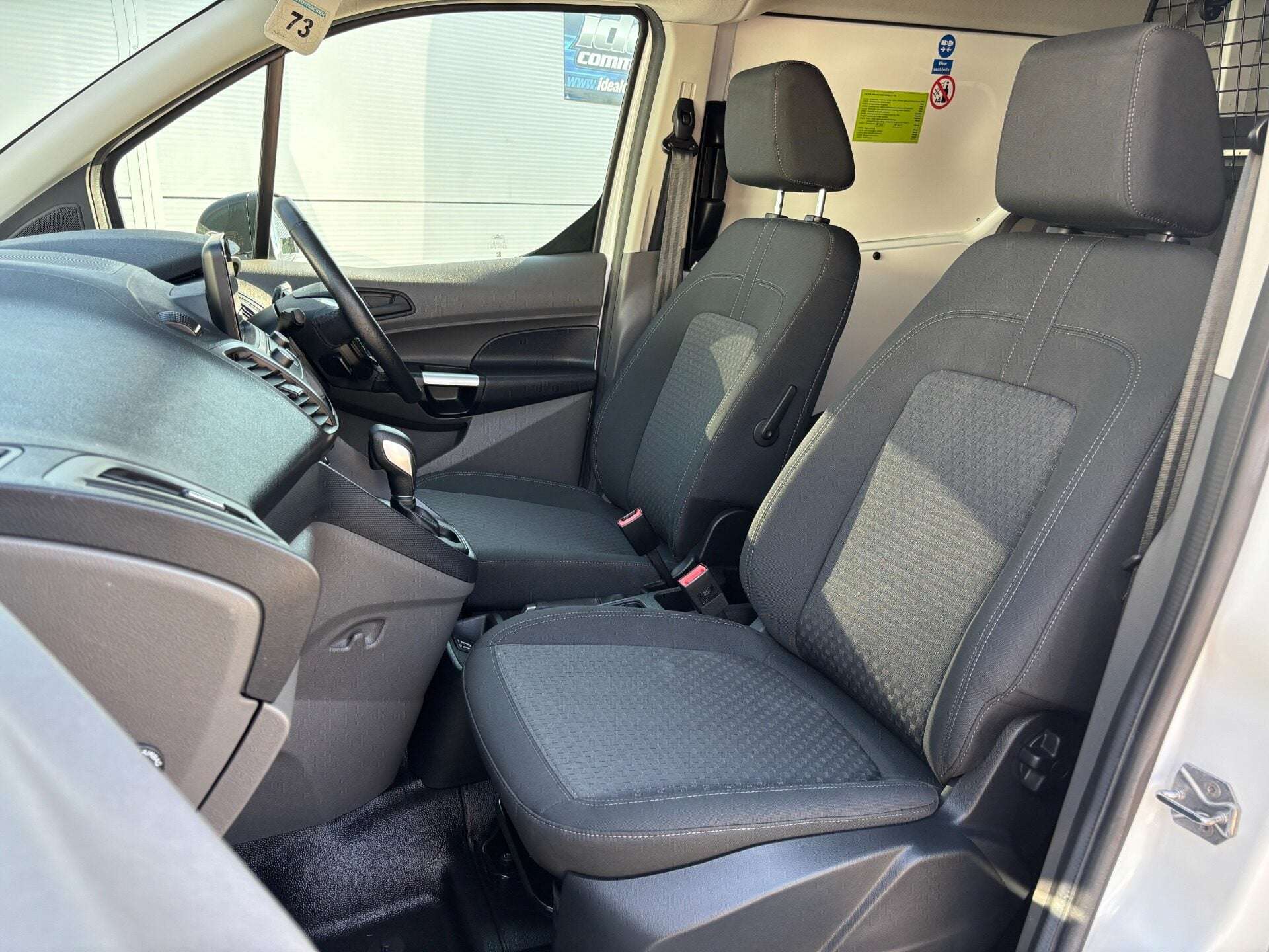 A 2020 FORD TRANSIT CONNECT 230 L2 Trend DCIV Automatic 120 ps Tdci - Sat Nav / Air Con / Camera A 2020 FORD TRANSIT CONNECT 230 L2 Trend DCIV Automatic 120 ps Tdci - Sat Nav / Air Con / Camera