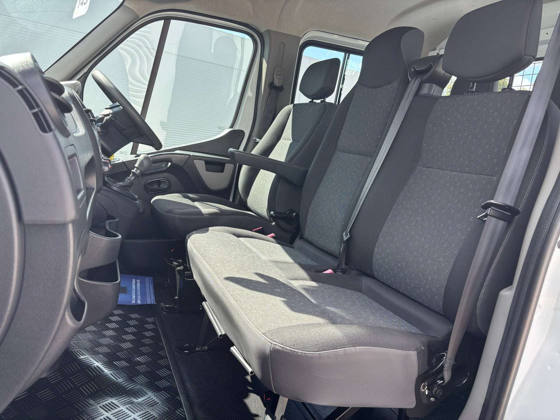 A 2016 VAUXHALL MOVANO F3500 L3 125 ps Crew Cab Tipper - Air Con - Euro 6 A 2016 VAUXHALL MOVANO F3500 L3 125 ps Crew Cab Tipper - Air Con - Euro 6
