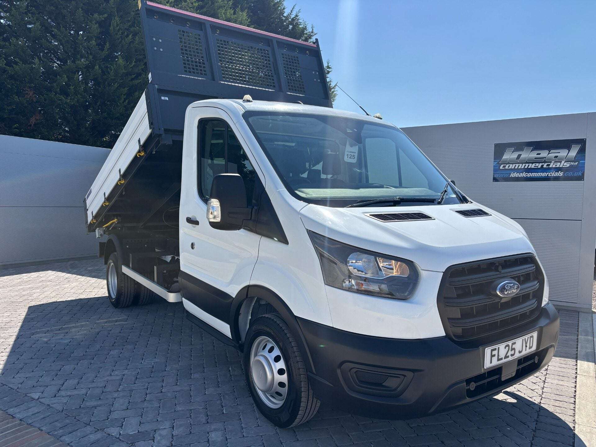 A 2025 FORD TRANSIT 470 Drw L2 130 ps Leader One Stop Tipper A 2025 FORD TRANSIT 470 Drw L2 130 ps Leader One Stop Tipper
