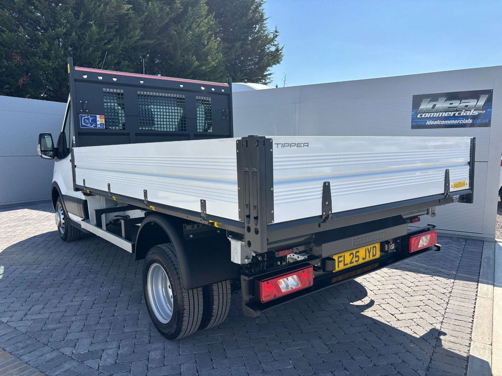 A 2025 FORD TRANSIT 470 Drw L2 130 ps Leader One Stop Tipper A 2025 FORD TRANSIT 470 Drw L2 130 ps Leader One Stop Tipper