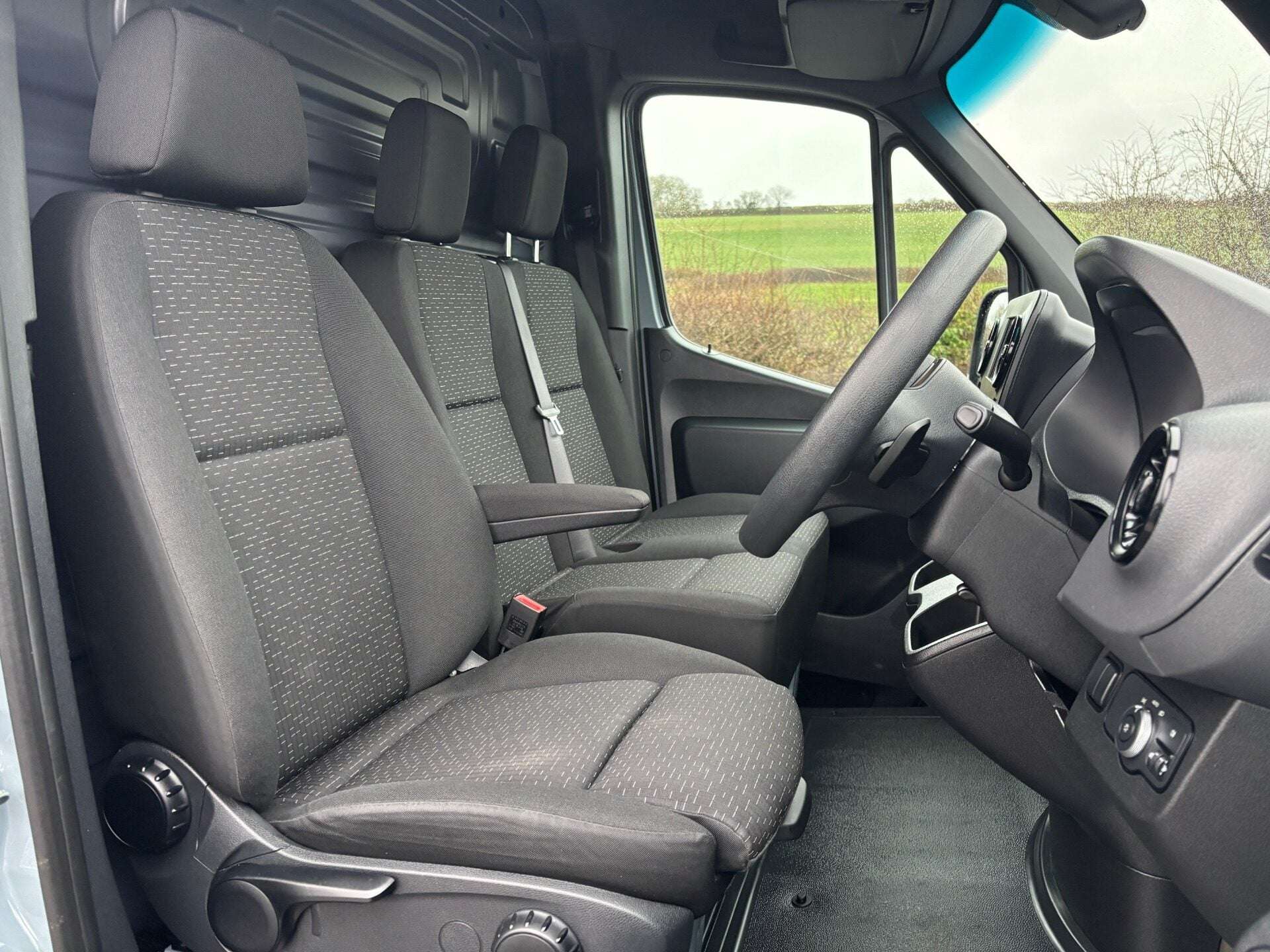 A 2023 MERCEDES-BENZ SPRINTER 315 Cdi Premium 9g-Tronic Mwb Lr Panel Van A 2023 MERCEDES-BENZ SPRINTER 315 Cdi Premium 9g-Tronic Mwb Lr Panel Van